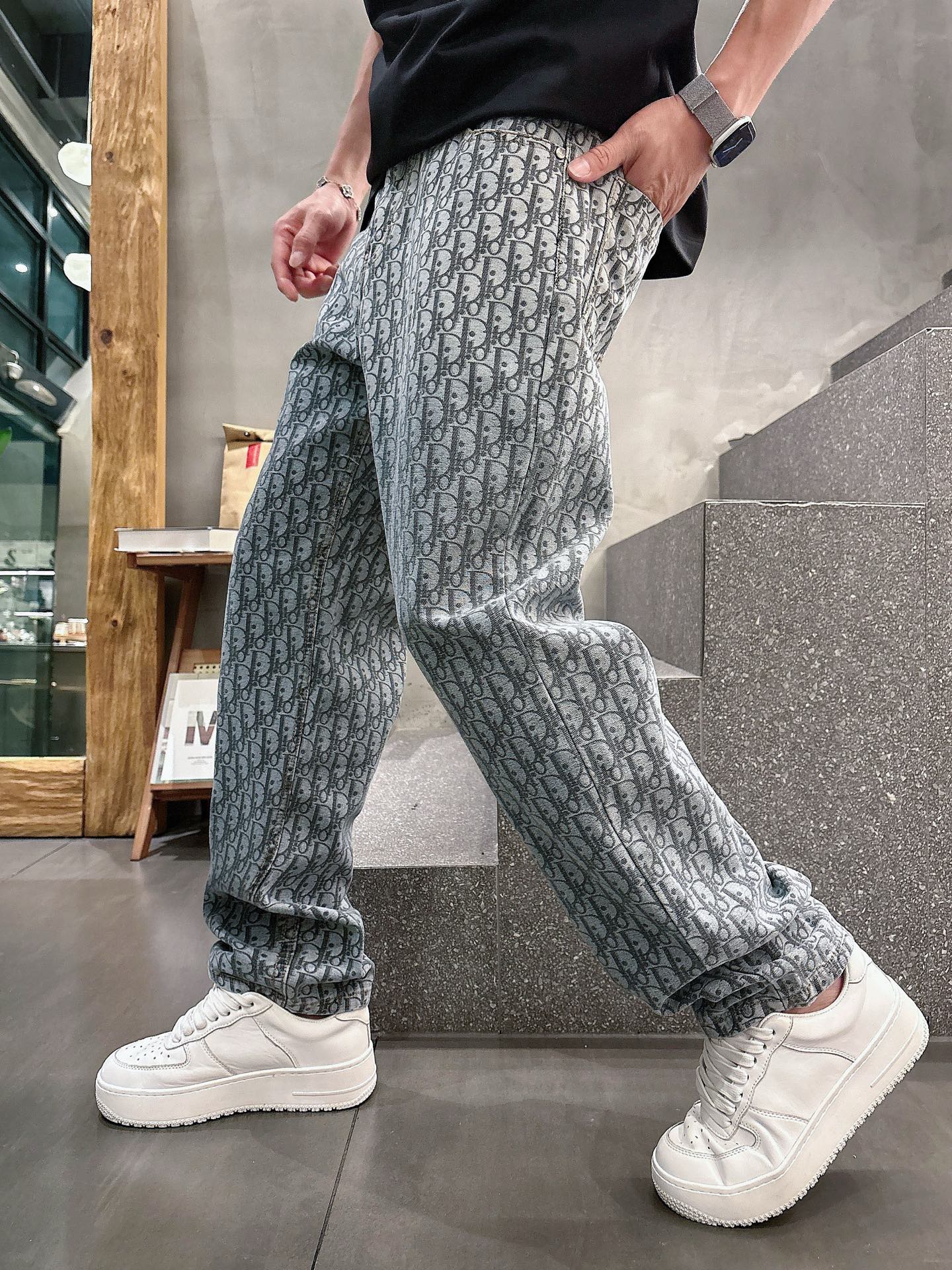 2025 New Original Jeans with Classic Logo Design and Customizable Cowboys. - 图片 1