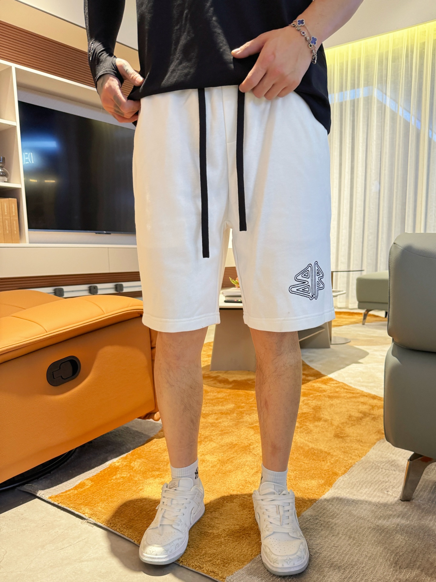 Balenciaga  休闲短裤服装 2