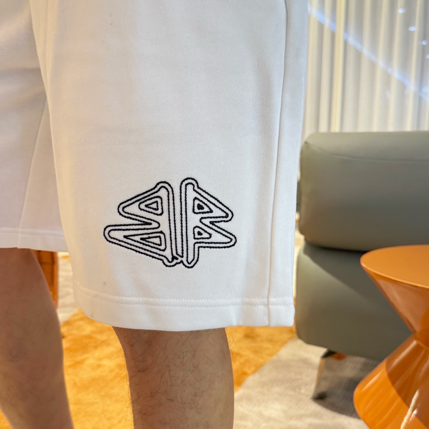 Balenciaga  休闲短裤服装 7