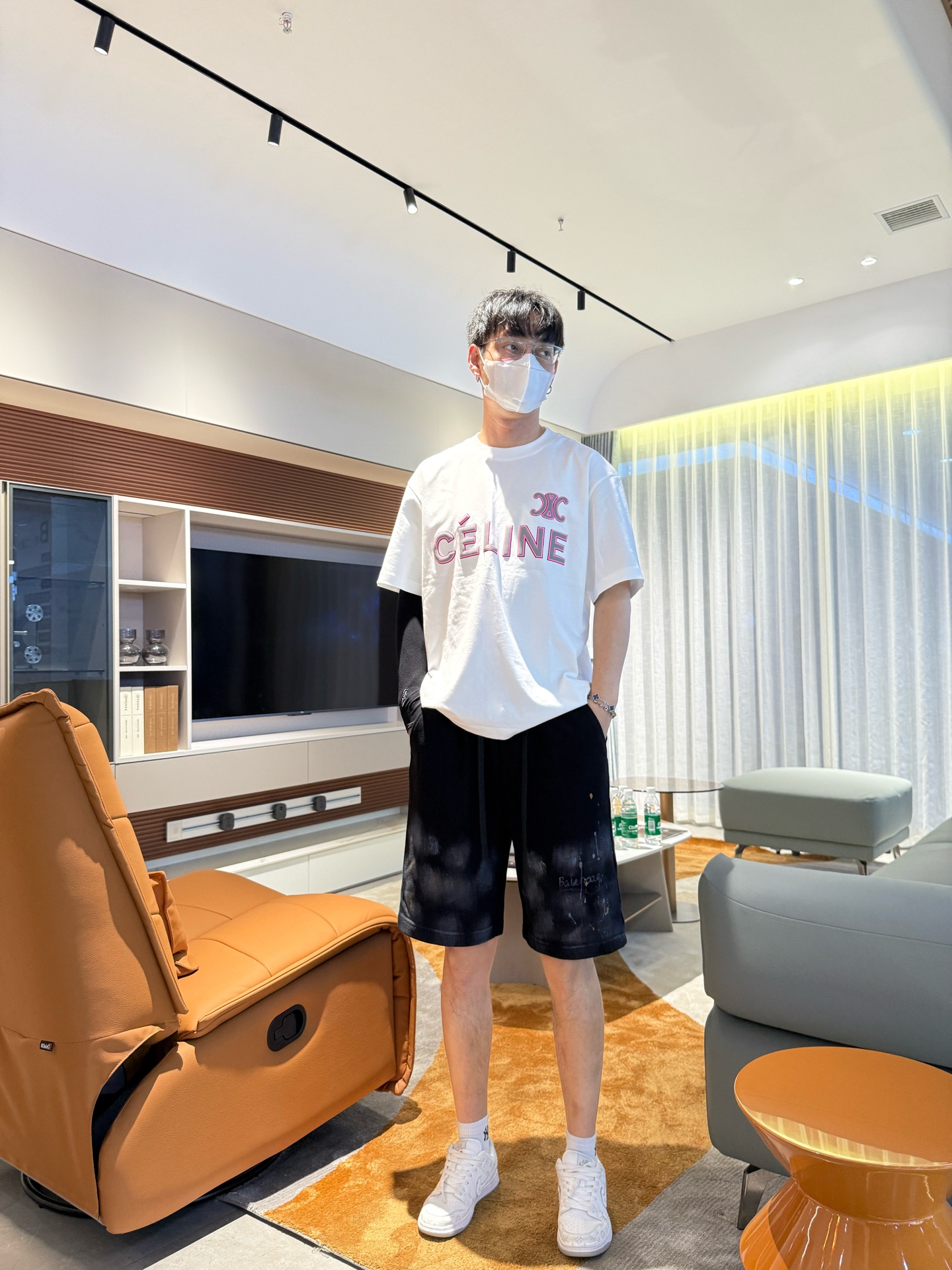 Balenciaga  休闲短裤服装 5