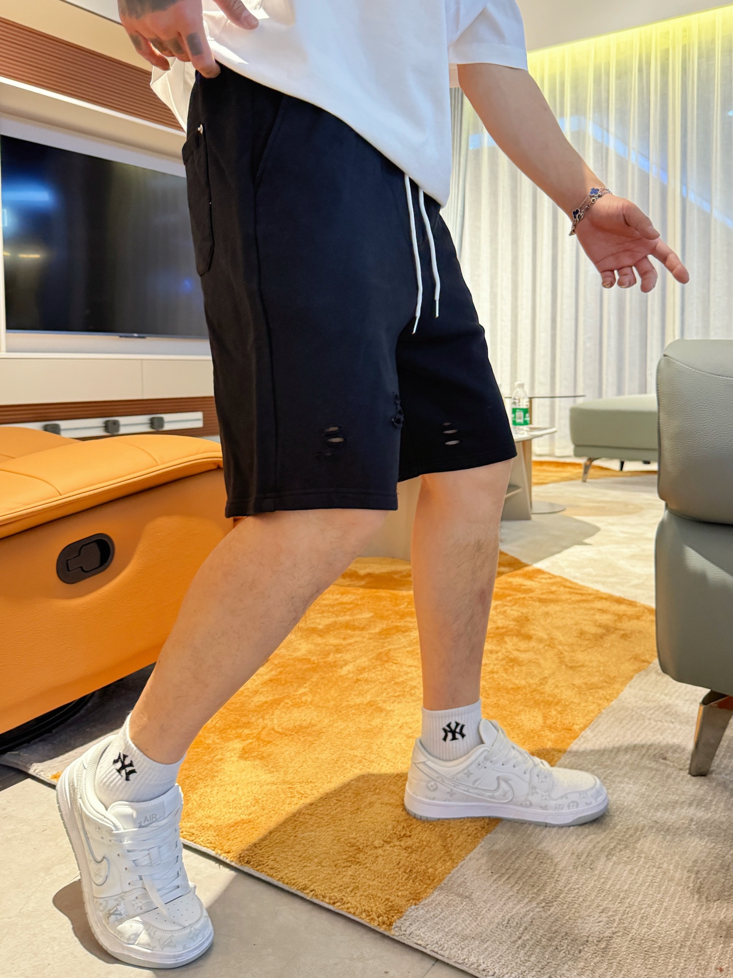 Lulu  休闲短裤服装 3