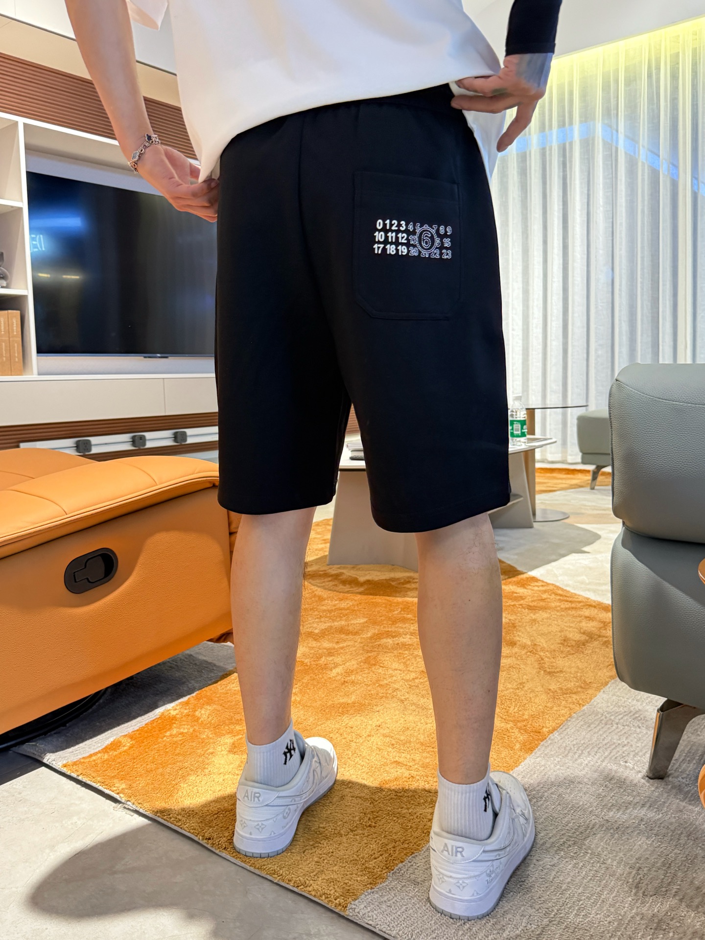 Maison Margiela  休闲短裤服装 4