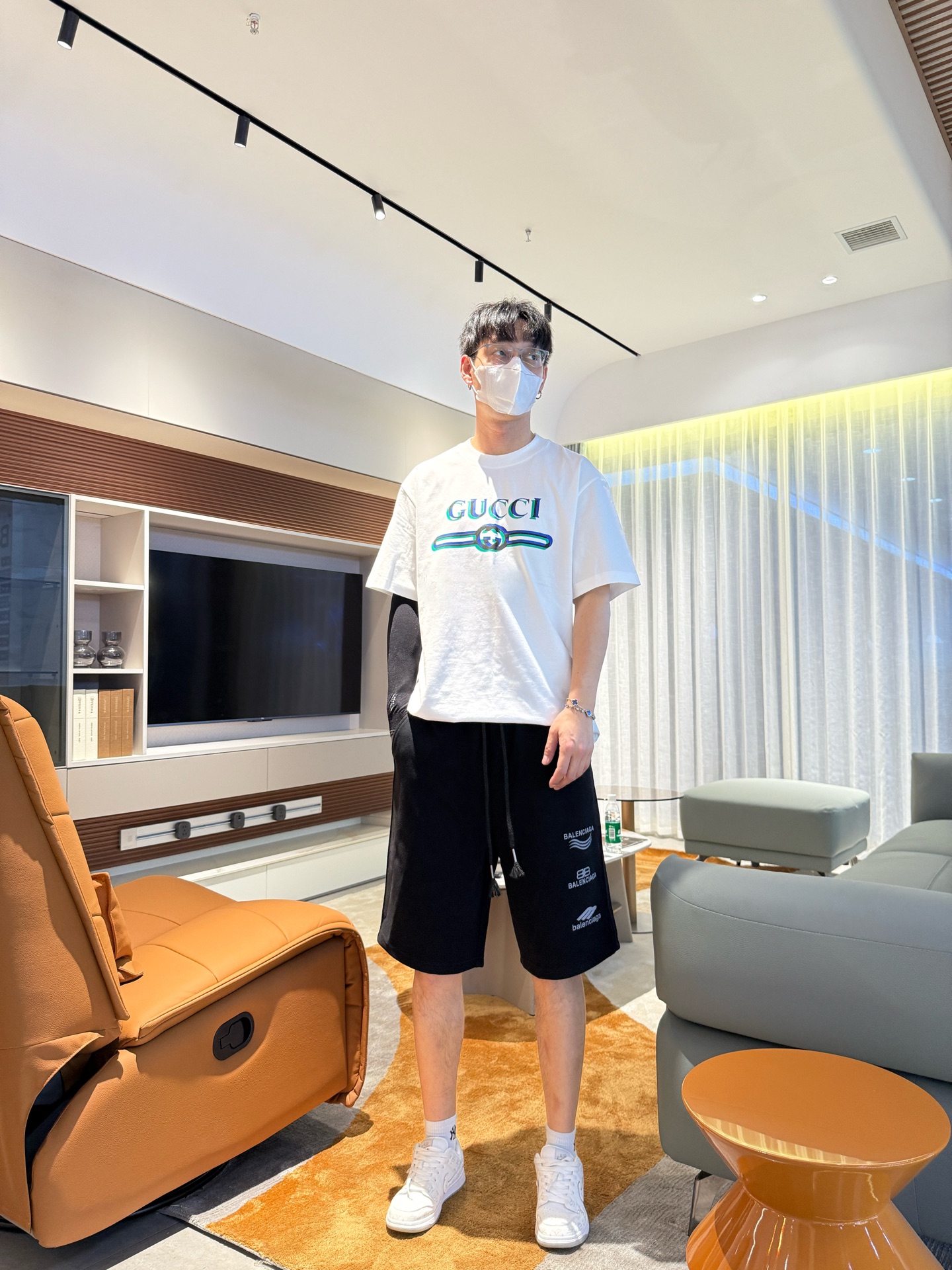 Balenciaga  休闲短裤服装 5