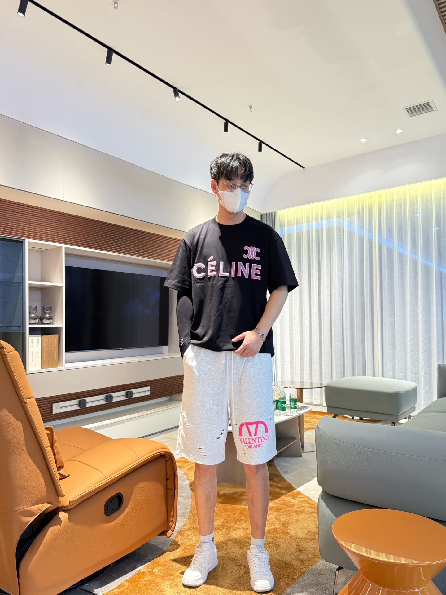 Valentino  休闲短裤服装 5