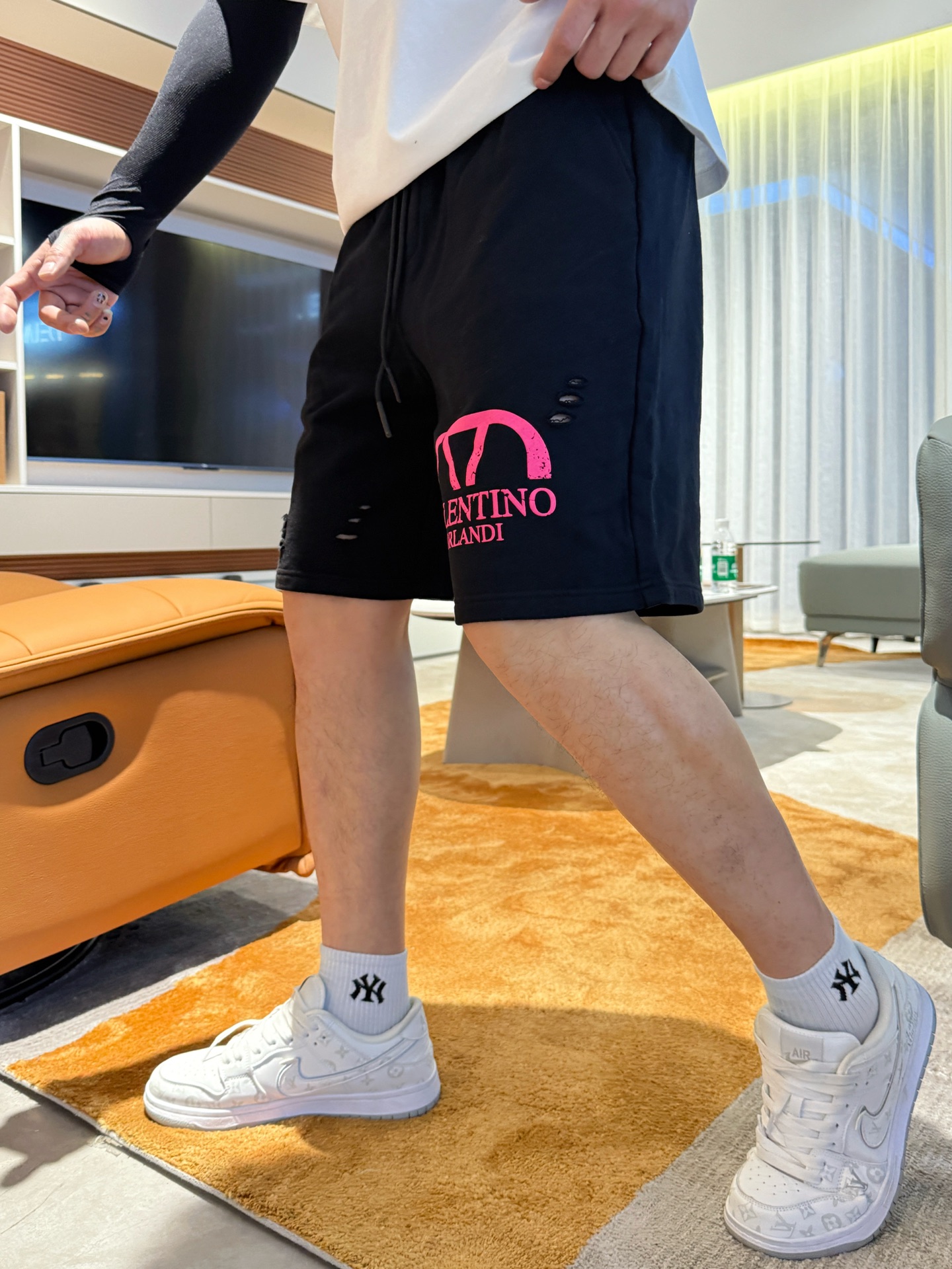 Valentino  休闲短裤服装 2