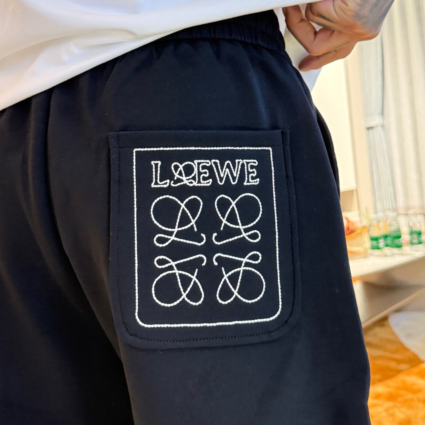 Loewe  休闲短裤服装 9