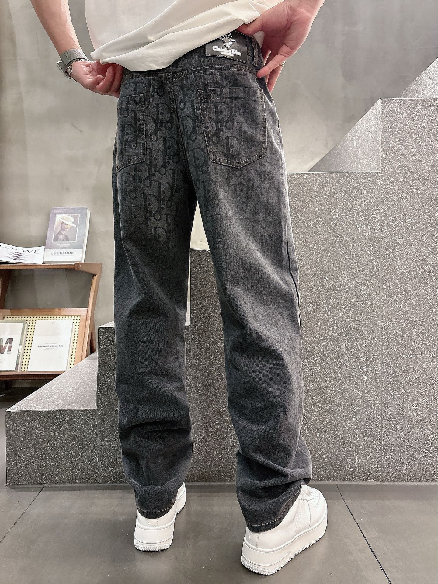 “2025 New Original Jeans: Classic Logo Design, Customized Cowboys, Code 30-36” - 图片 4