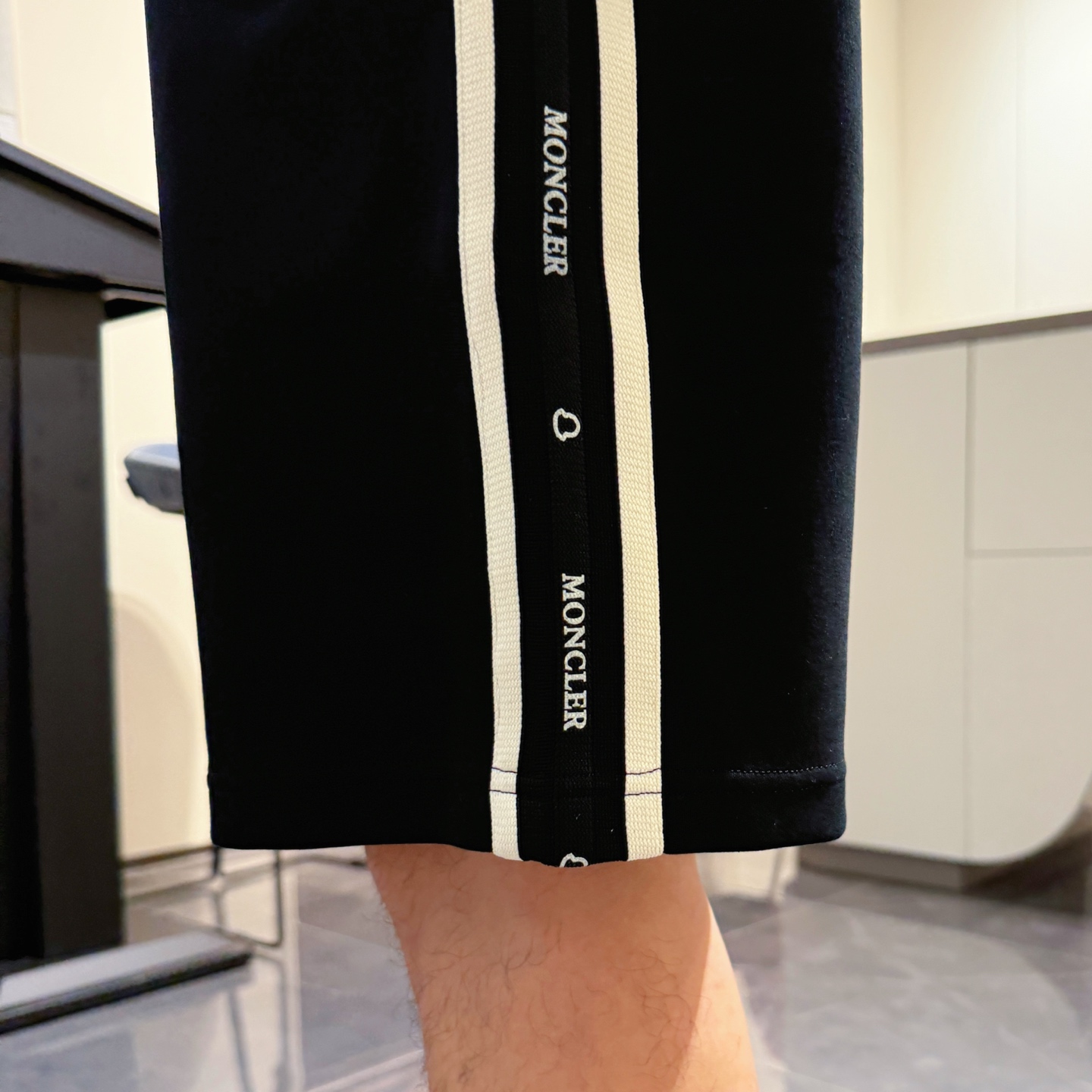   蒙口  顶级货品🐮🆕2025夏季新款休闲短裤！官网同步发售。品牌经典LOGO休闲裤 ，定制面料，舒适