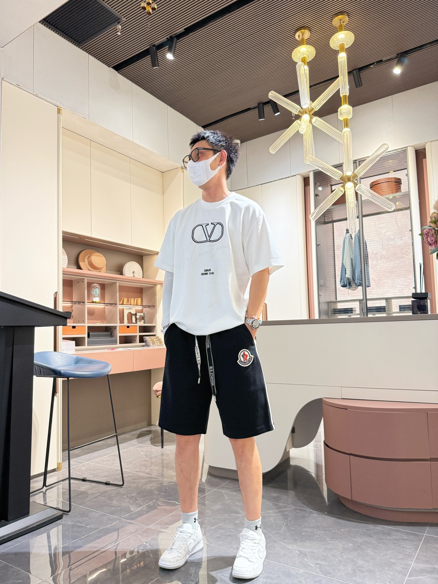   蒙口  顶级货品🐮🆕2025夏季新款休闲短裤！官网同步发售。品牌经典LOGO休闲裤 ，定制面料，舒适