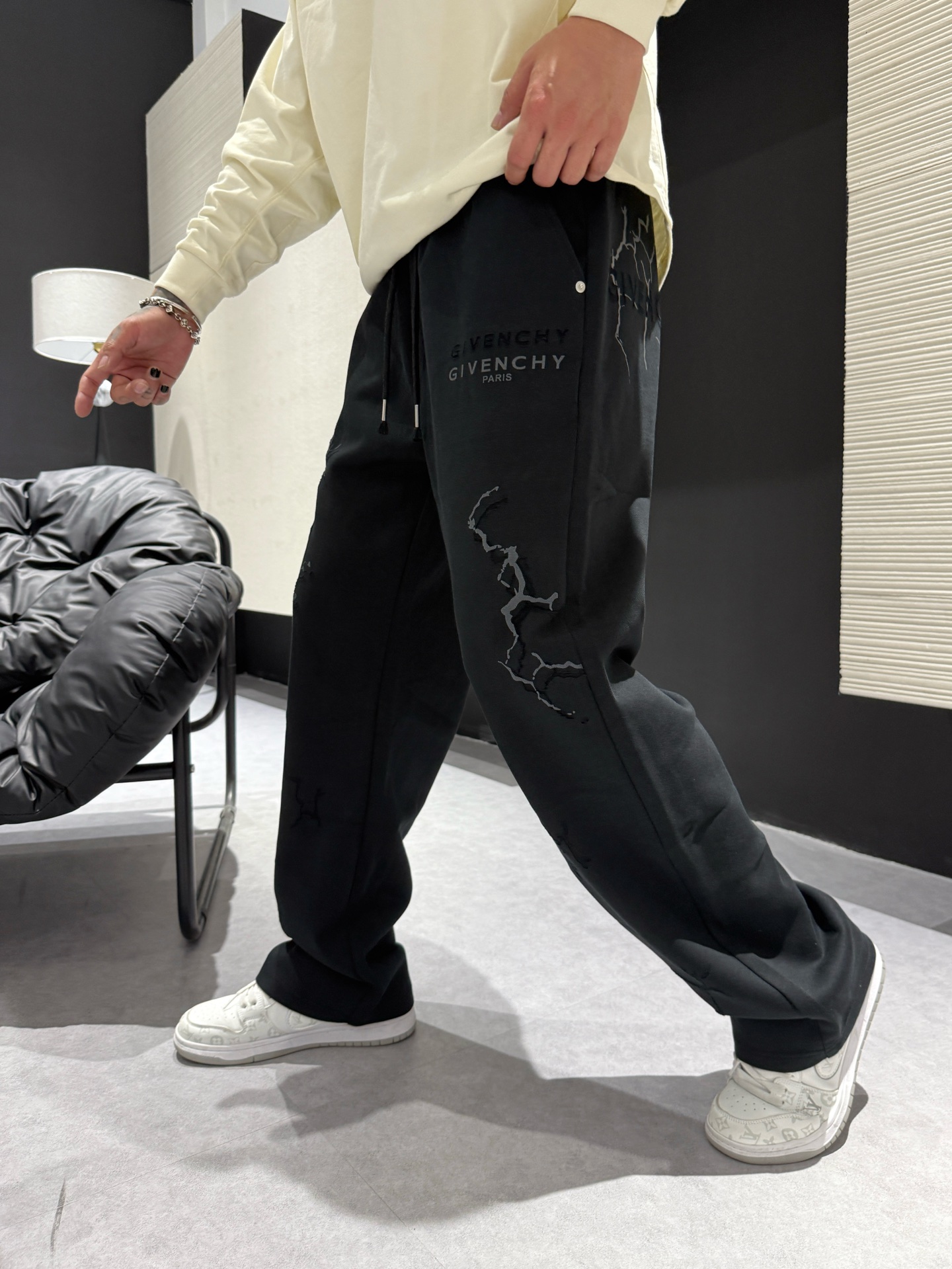 _djE9som_3_zhmDcI6OsTSGSpS2fAhD-ehW4ZFkQ