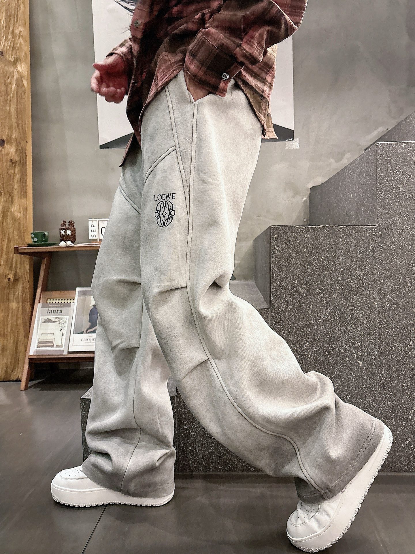 Loewe Logo Print Casual Pants: New Autumn/Winter Collection 9 i1757496144927 9272 0 12