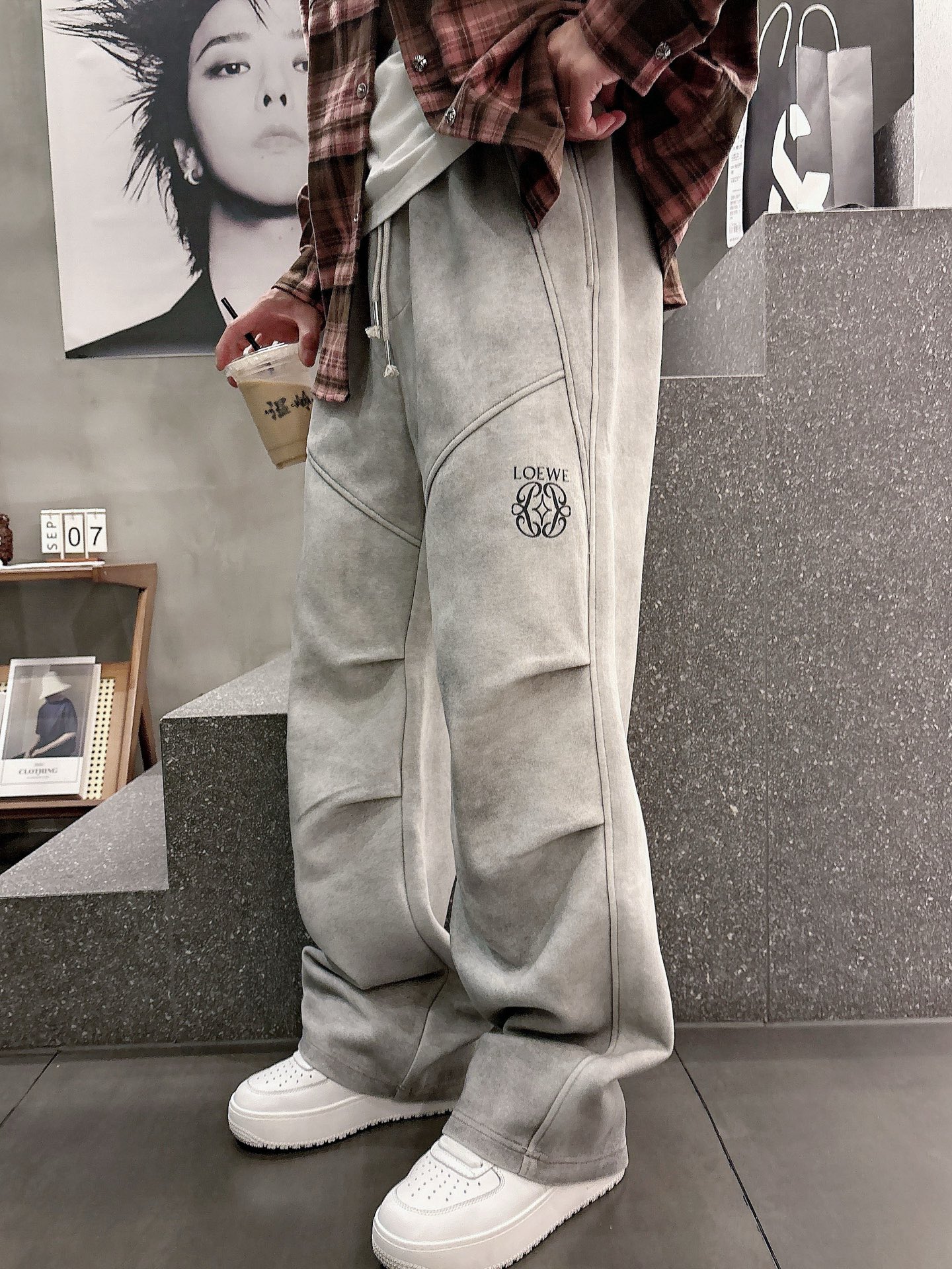 Loewe Logo Print Casual Pants: New Autumn/Winter Collection 3 i1757496150080 234 0 4