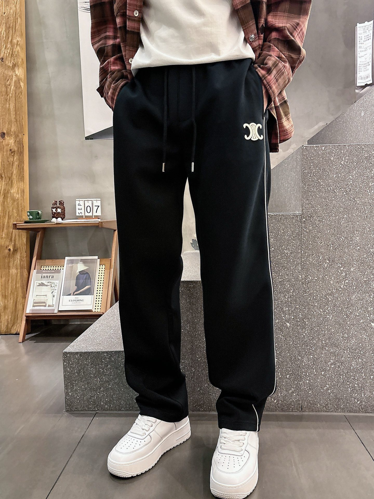 Classic Logo Casual Pants - Comfortable & Stylish, Available in M-3XL 6 i1757496203996 1809 0 6