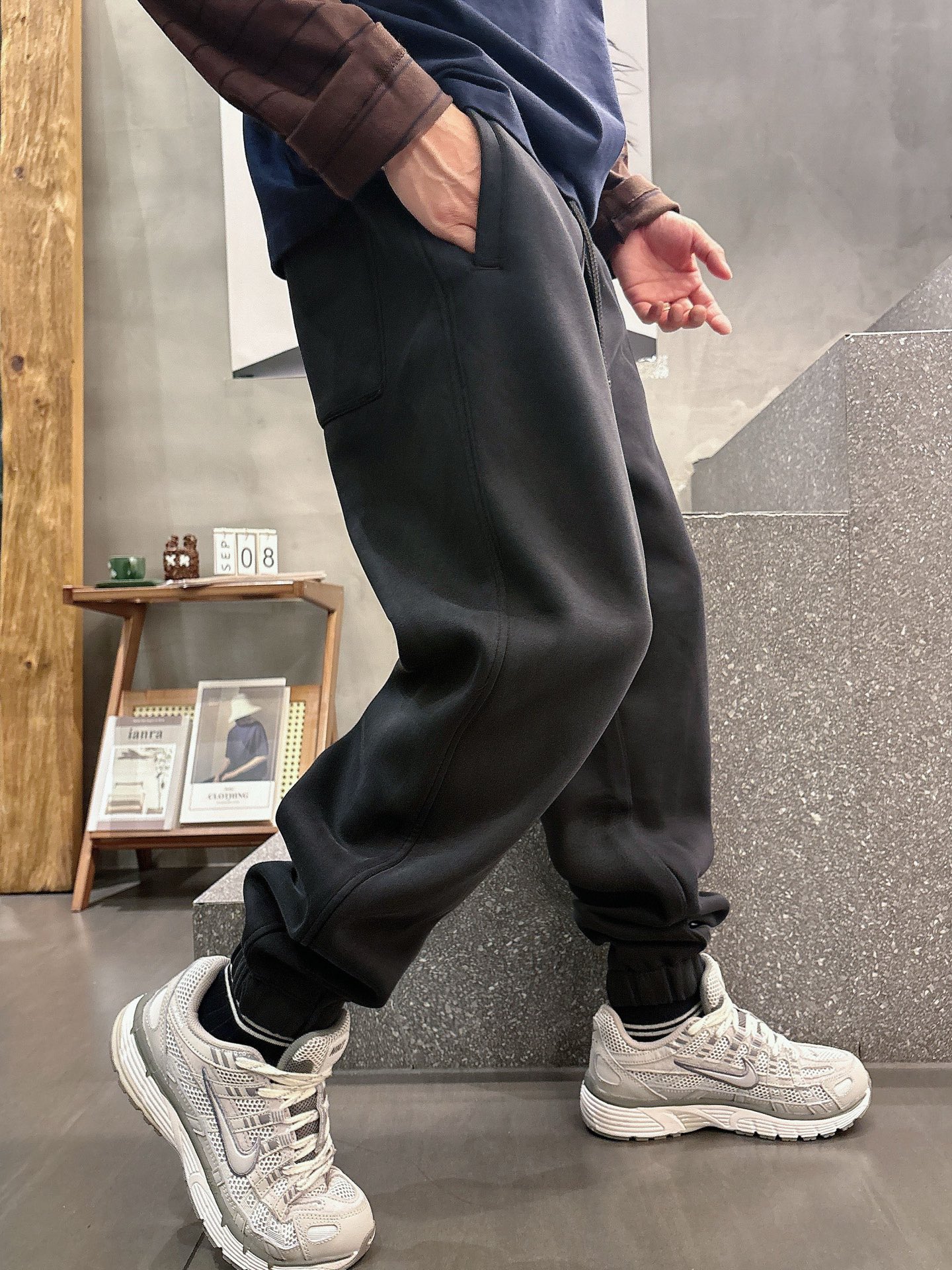 Balenciaga Logo Print Cotton Blend Sweatpants | Comfortable & Stylish 4 i1757838258373 6790 0 6
