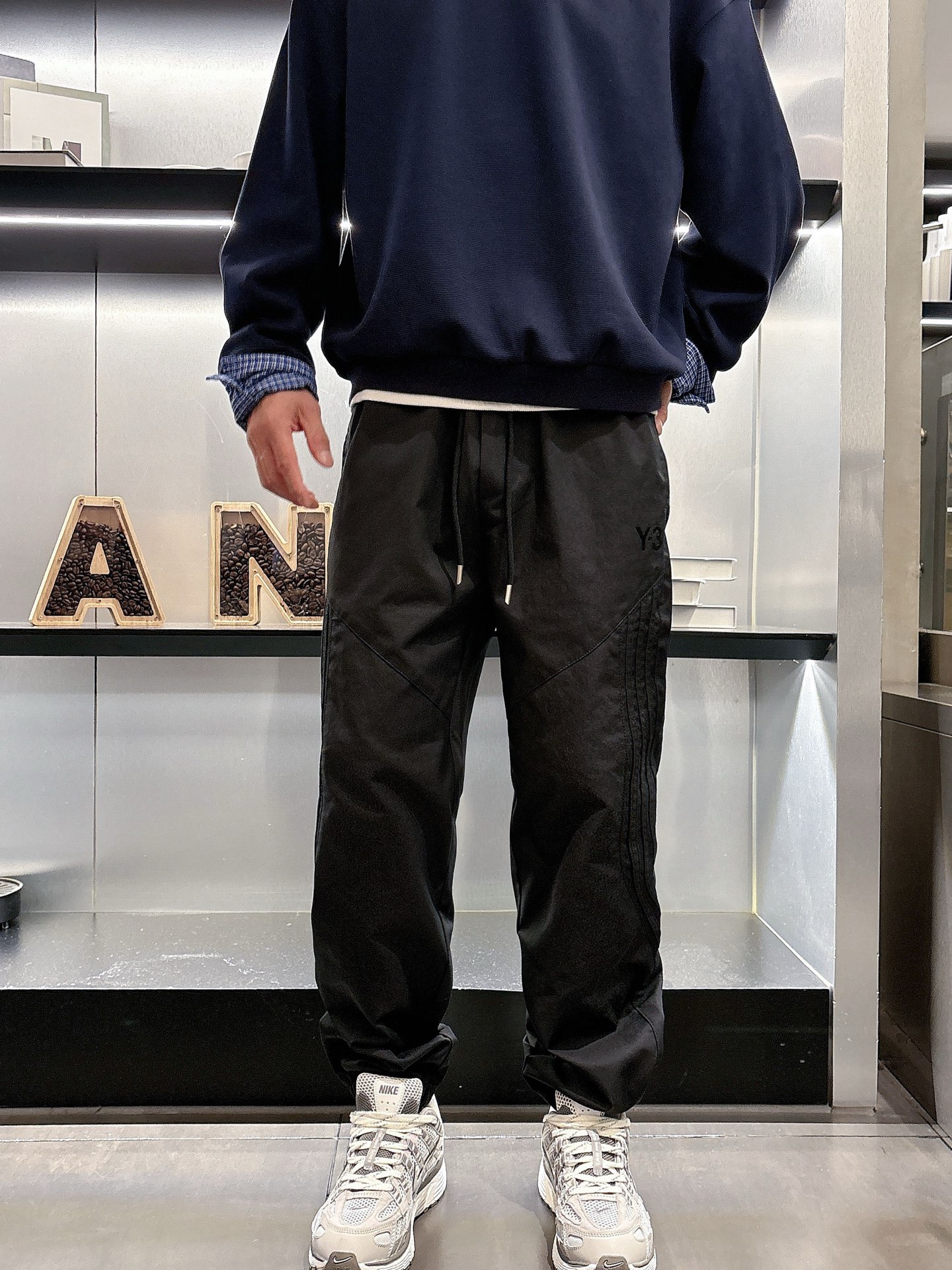 Y-3 Classic Logo Black Casual Pants | Comfortable Custom Fabric 9 i1757841219373 5601 0 4