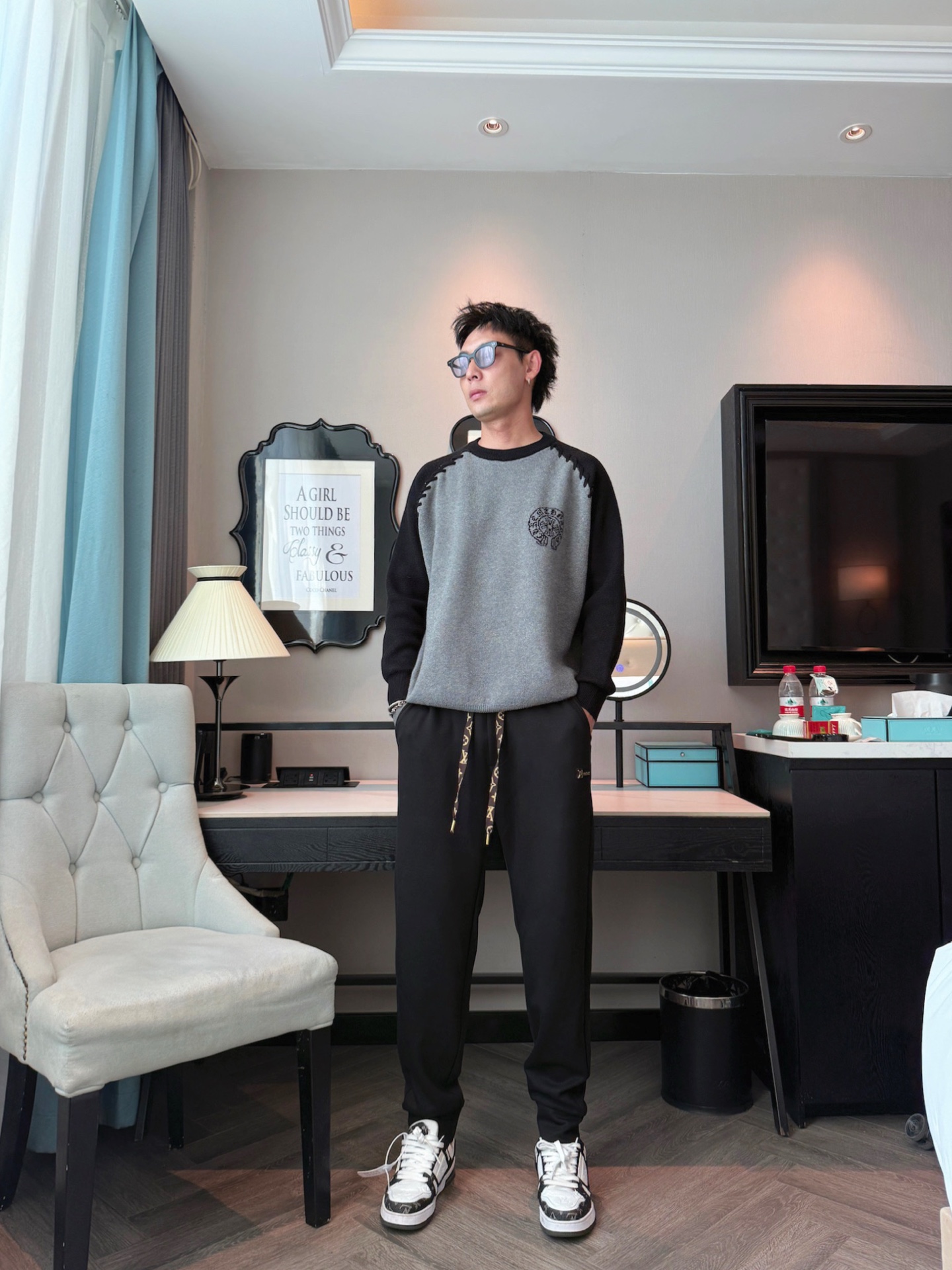 LV 顶级货品🐮 🆕2025秋冬新款休闲裤！官网同步发售。品牌经典LOGO休闲裤 ，定制面料，舒适度极好