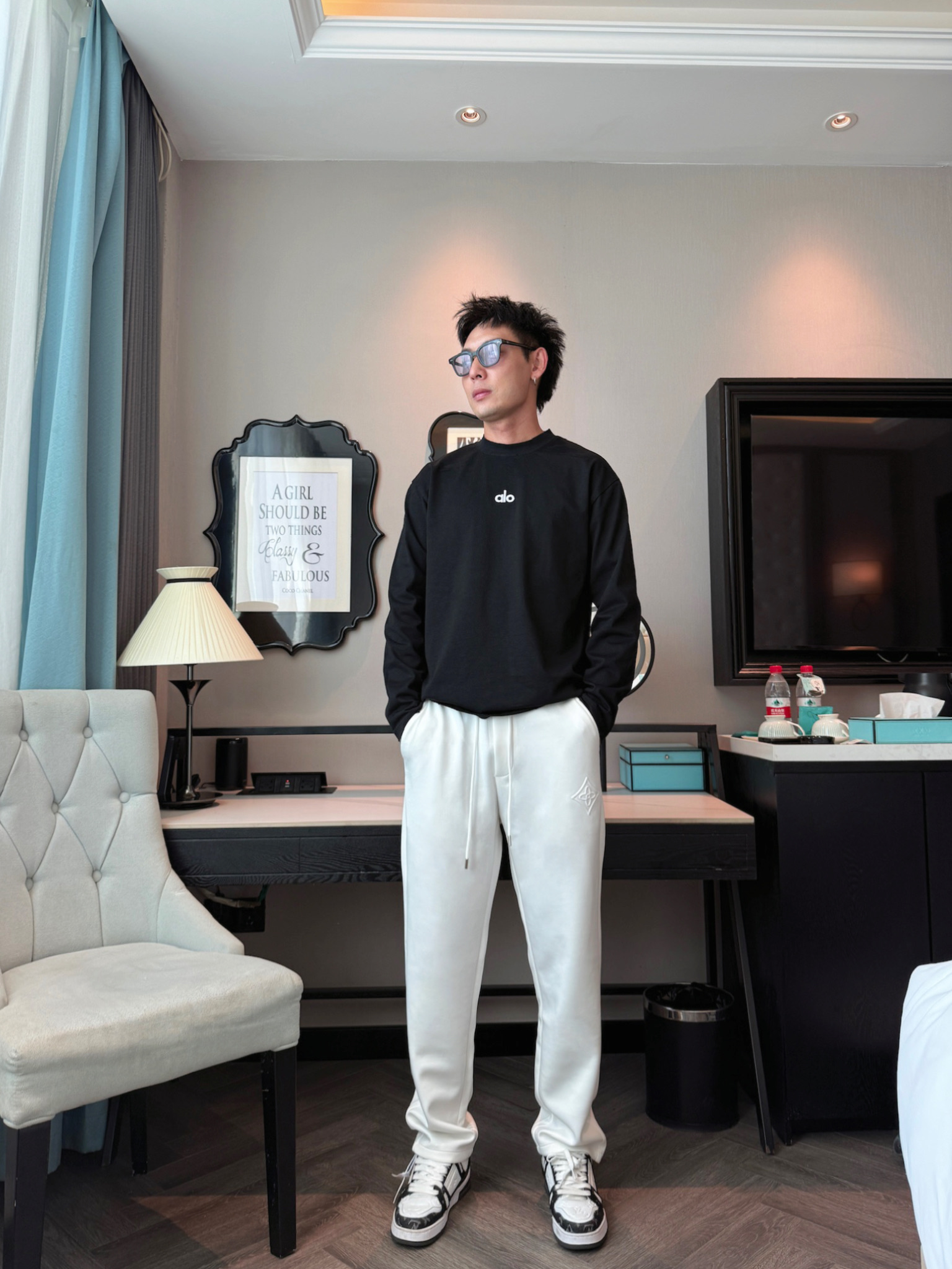 LV 顶级货品🐮 🆕2025秋冬新款休闲裤！官网同步发售。品牌经典LOGO休闲裤 ，定制面料，舒适度极好