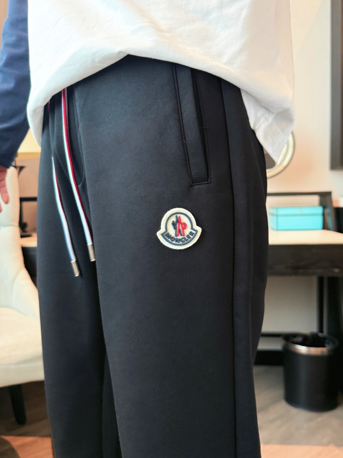 蒙口 顶级货品🐮 🆕2025秋冬新款休闲裤！官网同步发售。品牌经典LOGO休闲裤 ，定制面料，舒适度极好