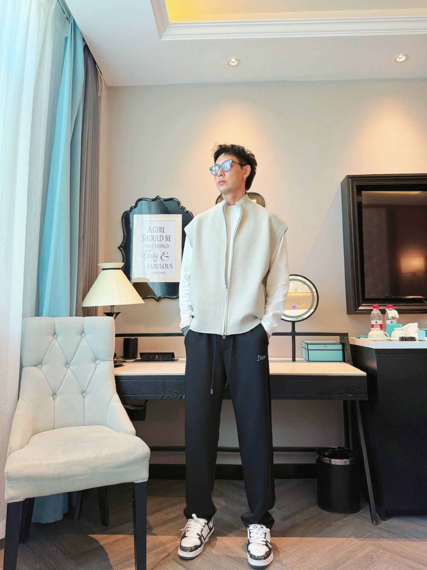 迪奥 顶级货品🐮 🆕2025秋冬新款休闲裤！官网同步发售。品牌经典LOGO休闲裤 ，定制面料，舒适度极好