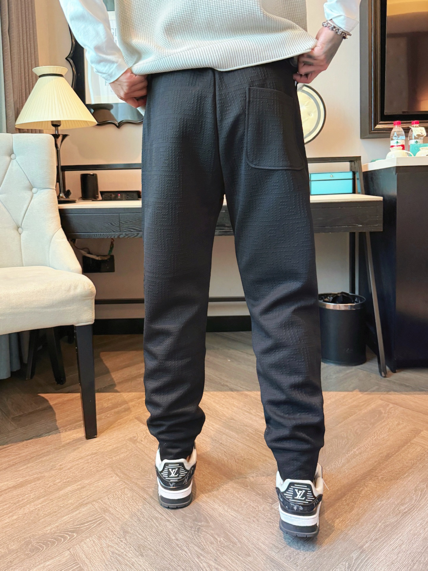 Fendi's top products 🐮 🆕 New casual pants for autumn and winter 2025 - Clothes 4