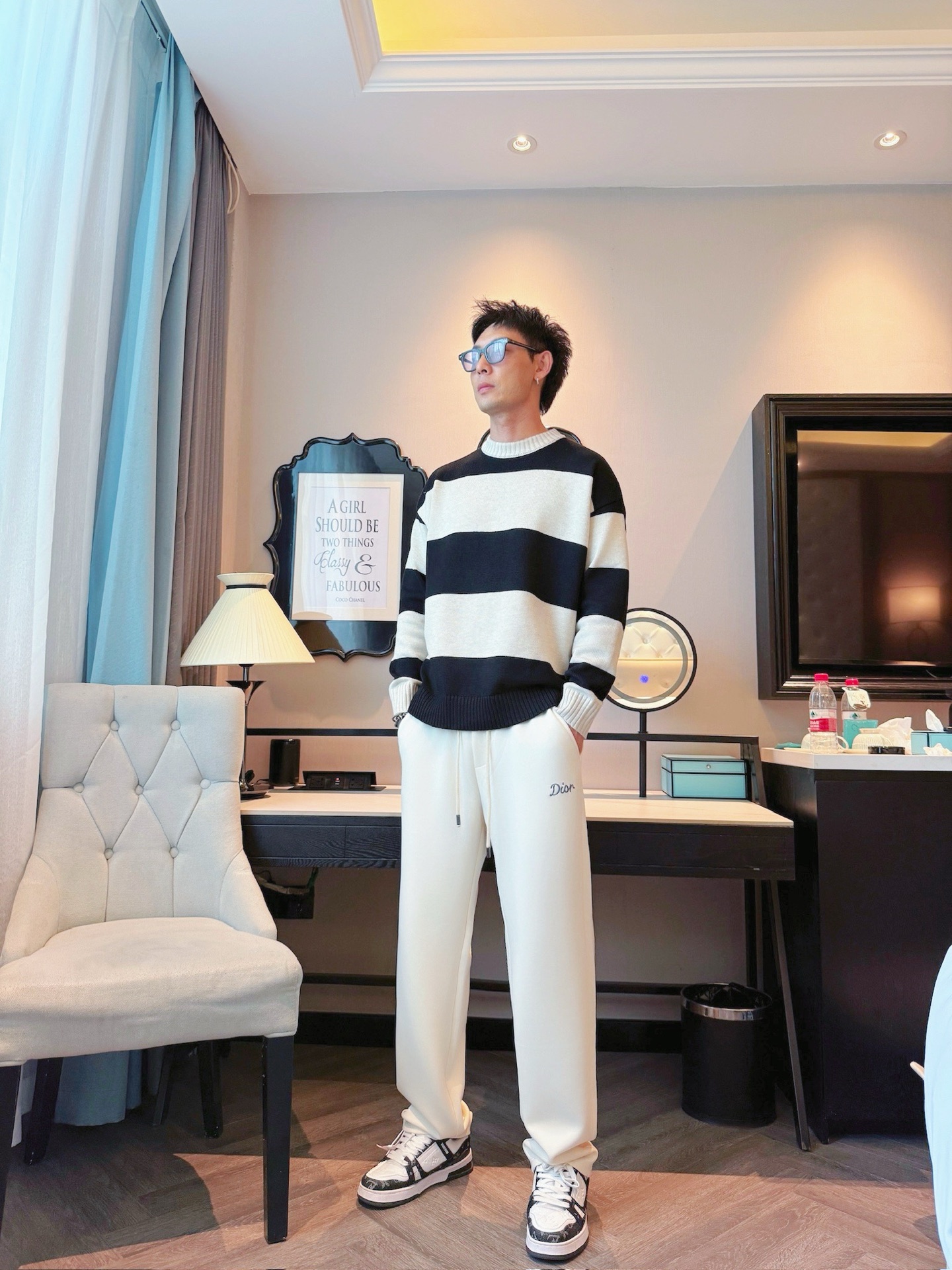 迪奥 顶级货品🐮 🆕2025秋冬新款休闲裤！官网同步发售。品牌经典LOGO休闲裤 ，定制面料，舒适度极好