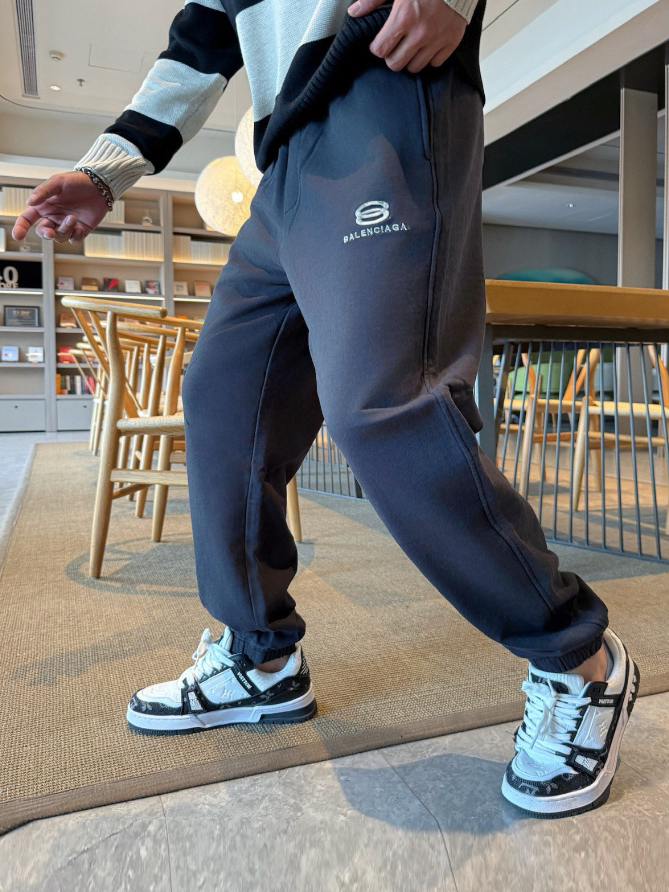 Balenciaga Men's Classic Logo Sweatpants - Premium Comfort & Style