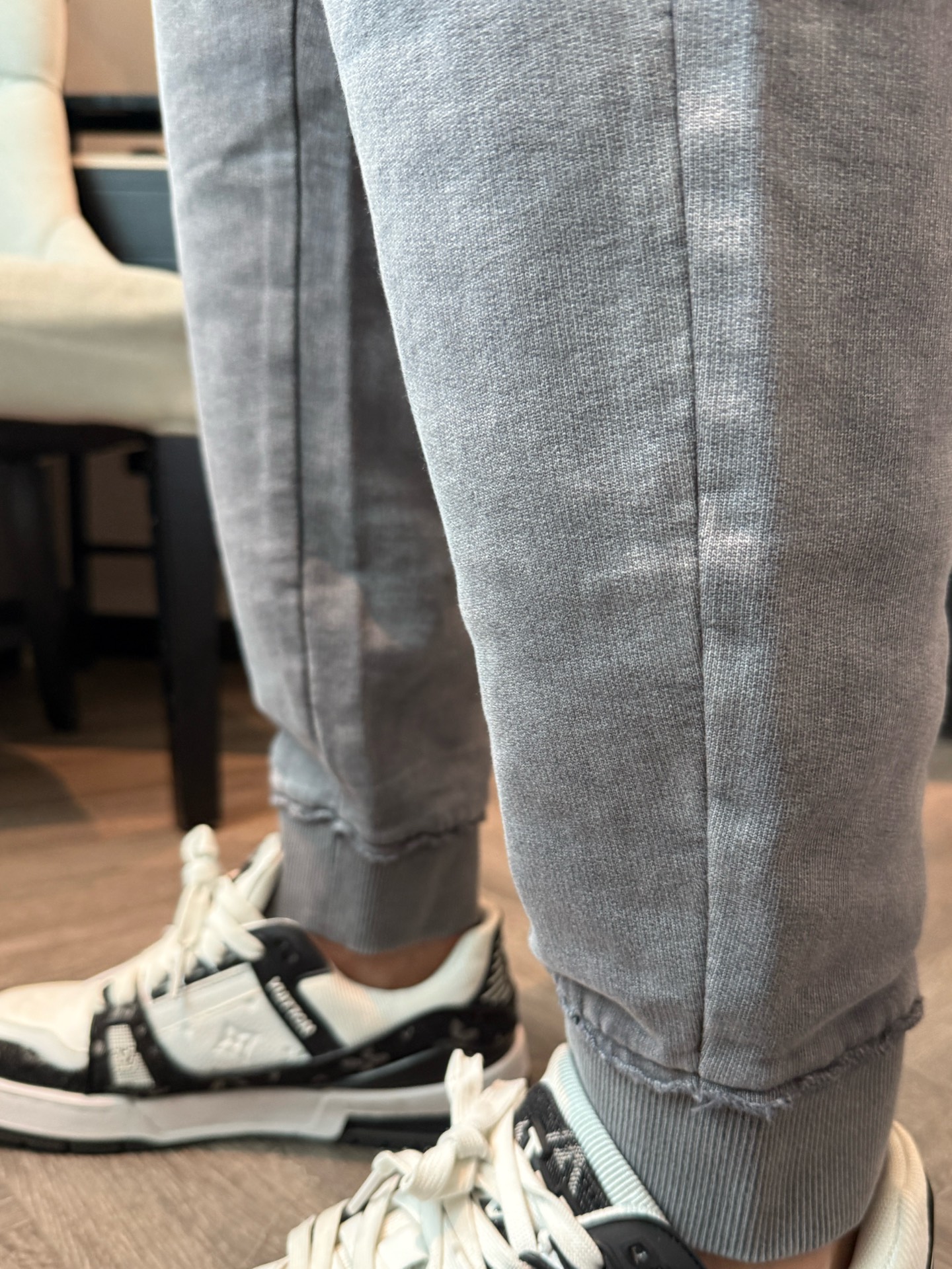 西太后 顶级货品🐮 🆕2025秋冬新款休闲裤！官网同步发售。品牌经典LOGO休闲裤 ，定制面料，舒适度极