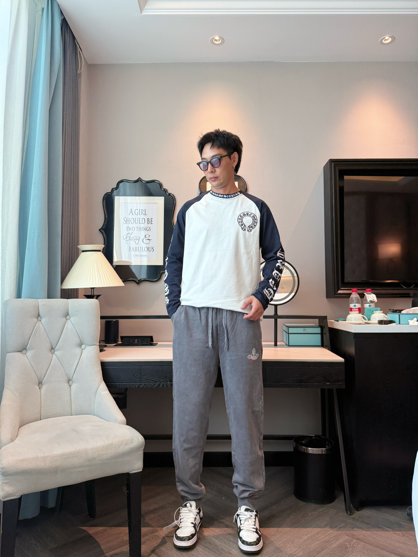 西太后 顶级货品🐮 🆕2025秋冬新款休闲裤！官网同步发售。品牌经典LOGO休闲裤 ，定制面料，舒适度极