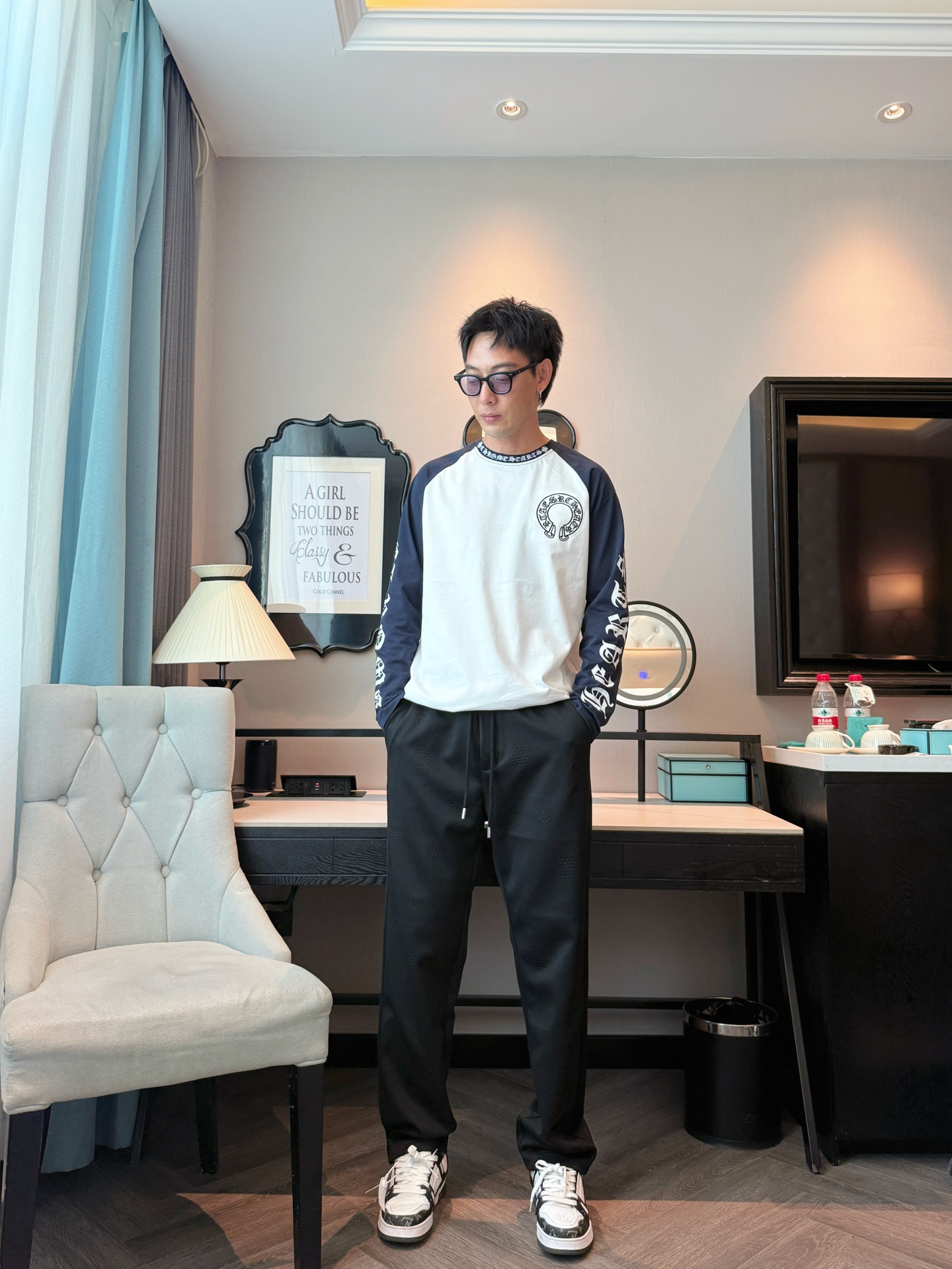 LV 顶级货品🐮 🆕2025秋冬新款休闲裤！官网同步发售。品牌经典LOGO休闲裤 ，定制面料，舒适度极好