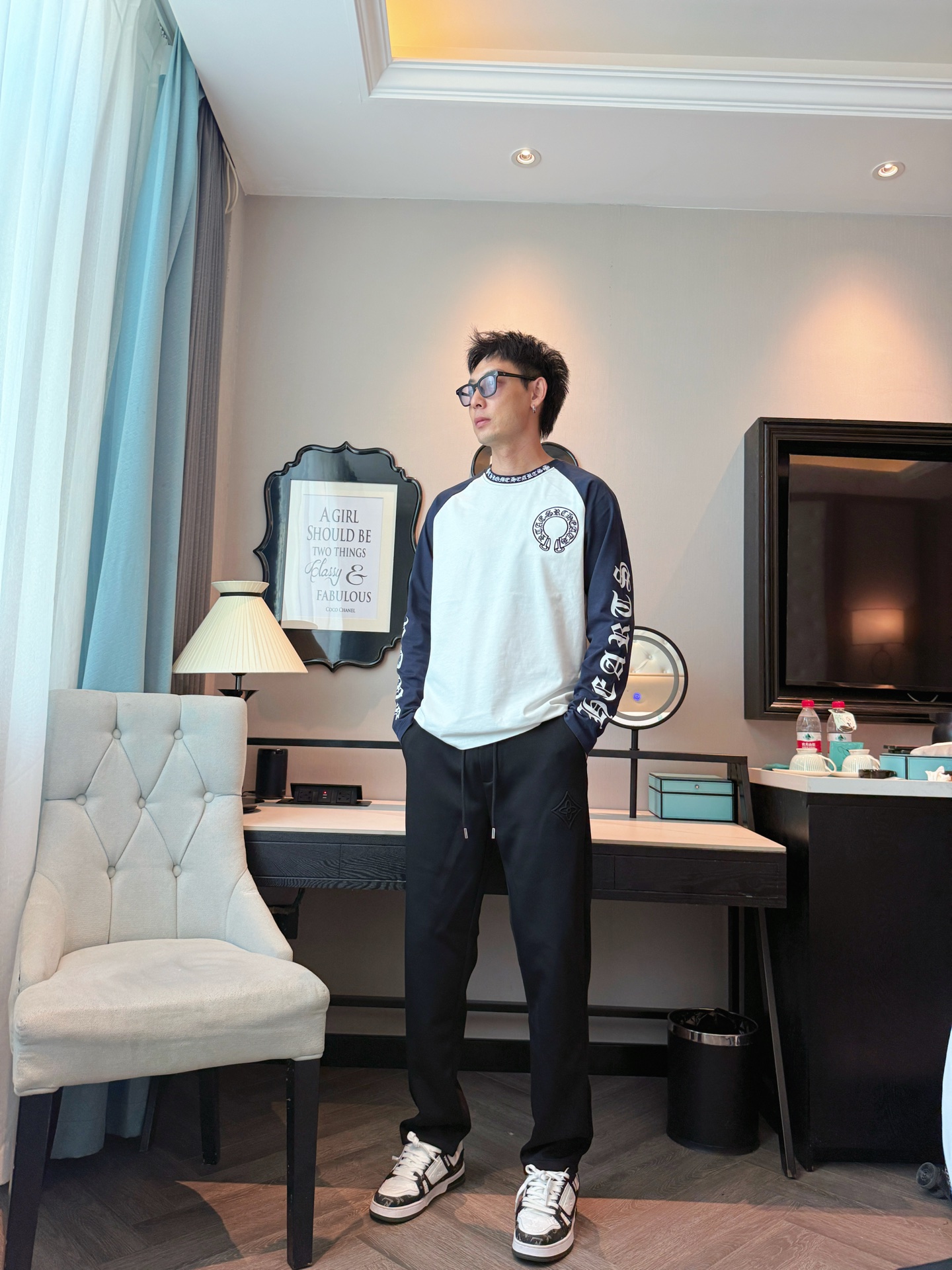 LV 顶级货品🐮 🆕2025秋冬新款休闲裤！官网同步发售。品牌经典LOGO休闲裤 ，定制面料，舒适度极好