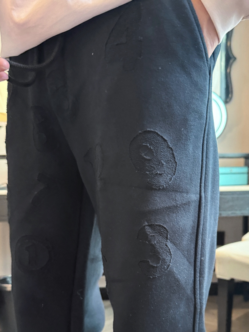 马吉拉 顶级货品🐮 🆕2025秋冬新款休闲裤！官网同步发售。品牌经典LOGO休闲裤 ，定制面料，舒适度极