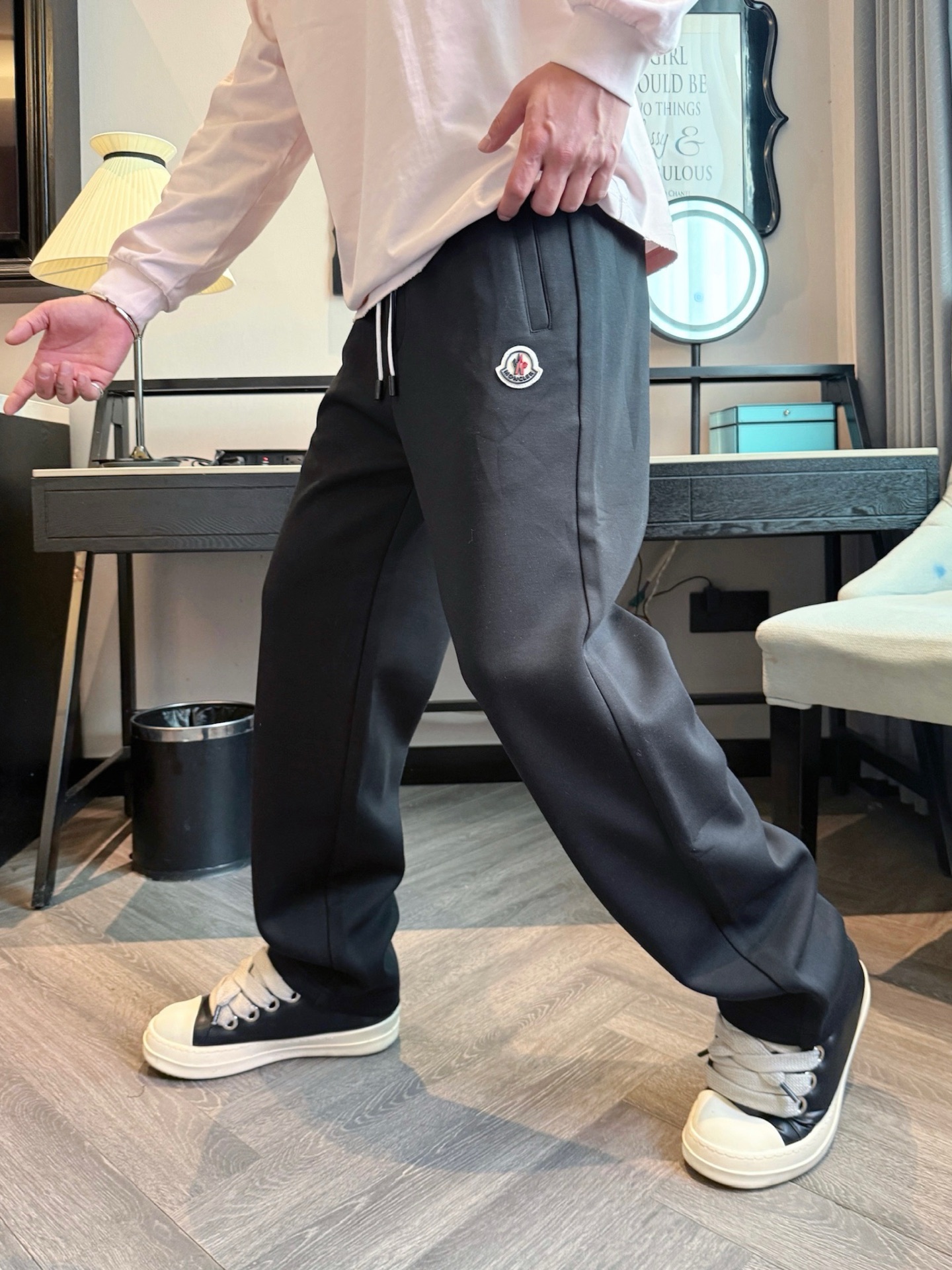 蒙口 顶级货品🐮 加厚款！🆕2025秋冬新款休闲裤！官网同步发售。品牌经典LOGO休闲裤 ，定制面料，舒