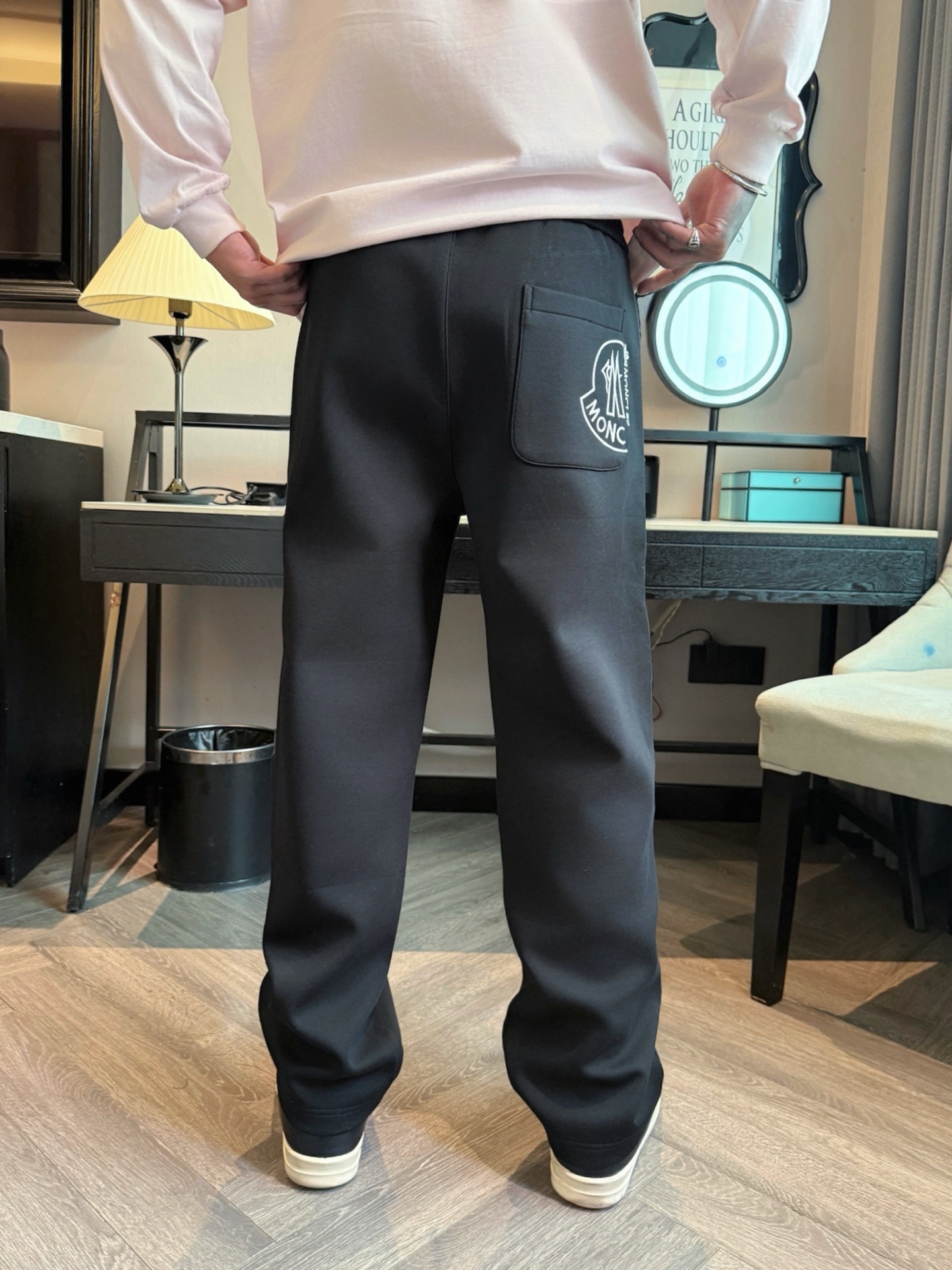 蒙口 顶级货品🐮 加厚款！🆕2025秋冬新款休闲裤！官网同步发售。品牌经典LOGO休闲裤 ，定制面料，舒