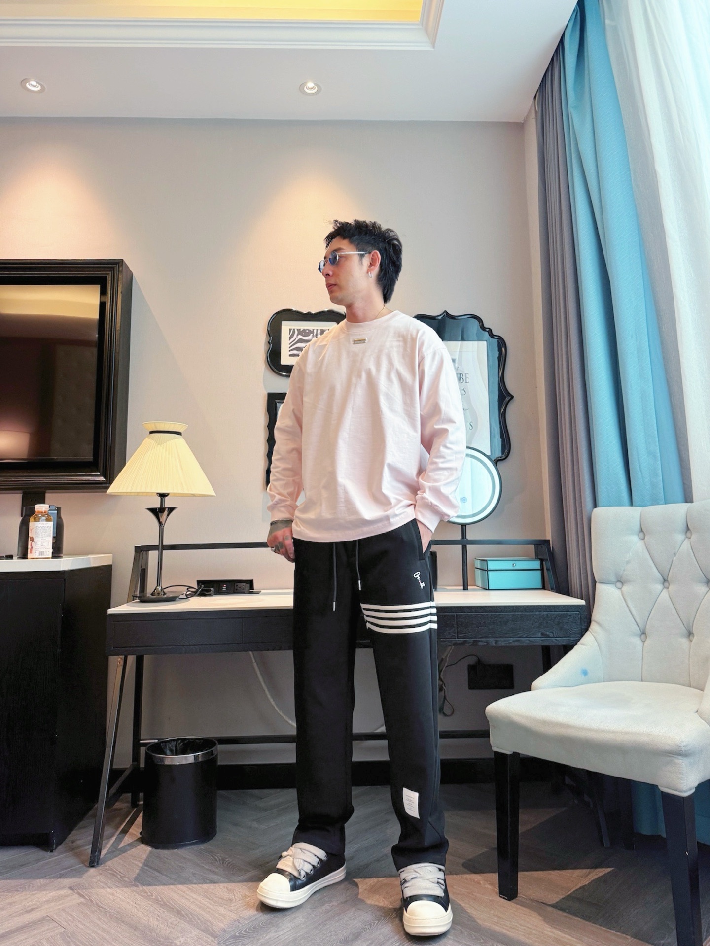 TB 顶级货品🐮 🆕2025秋冬新款休闲裤！官网同步发售。品牌经典LOGO休闲裤 ，定制面料，舒适度极好