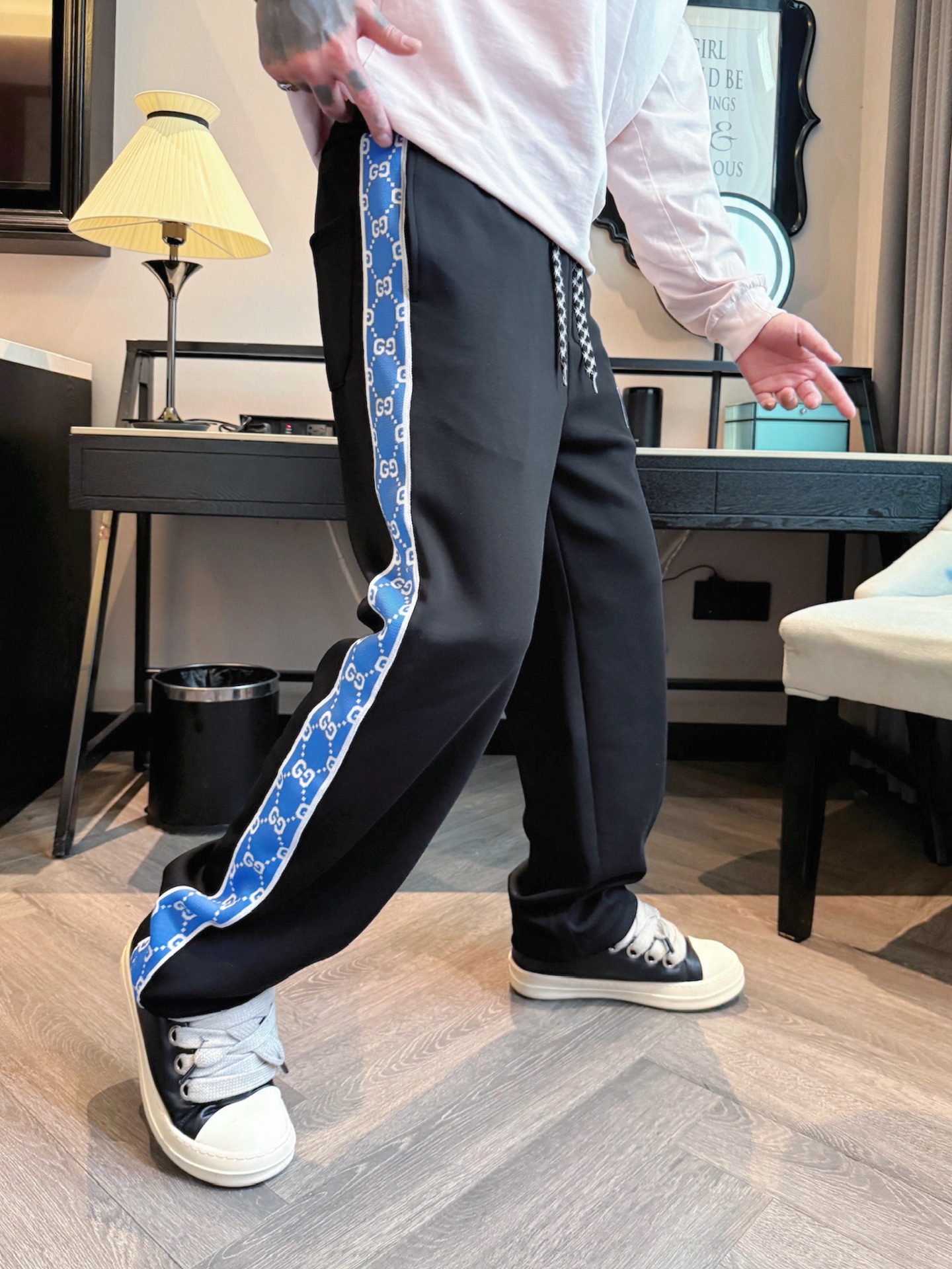 古奇 顶级货品🐮 🆕2025秋冬新款休闲裤！官网同步发售。品牌经典LOGO休闲裤 ，定制面料，舒适度极好