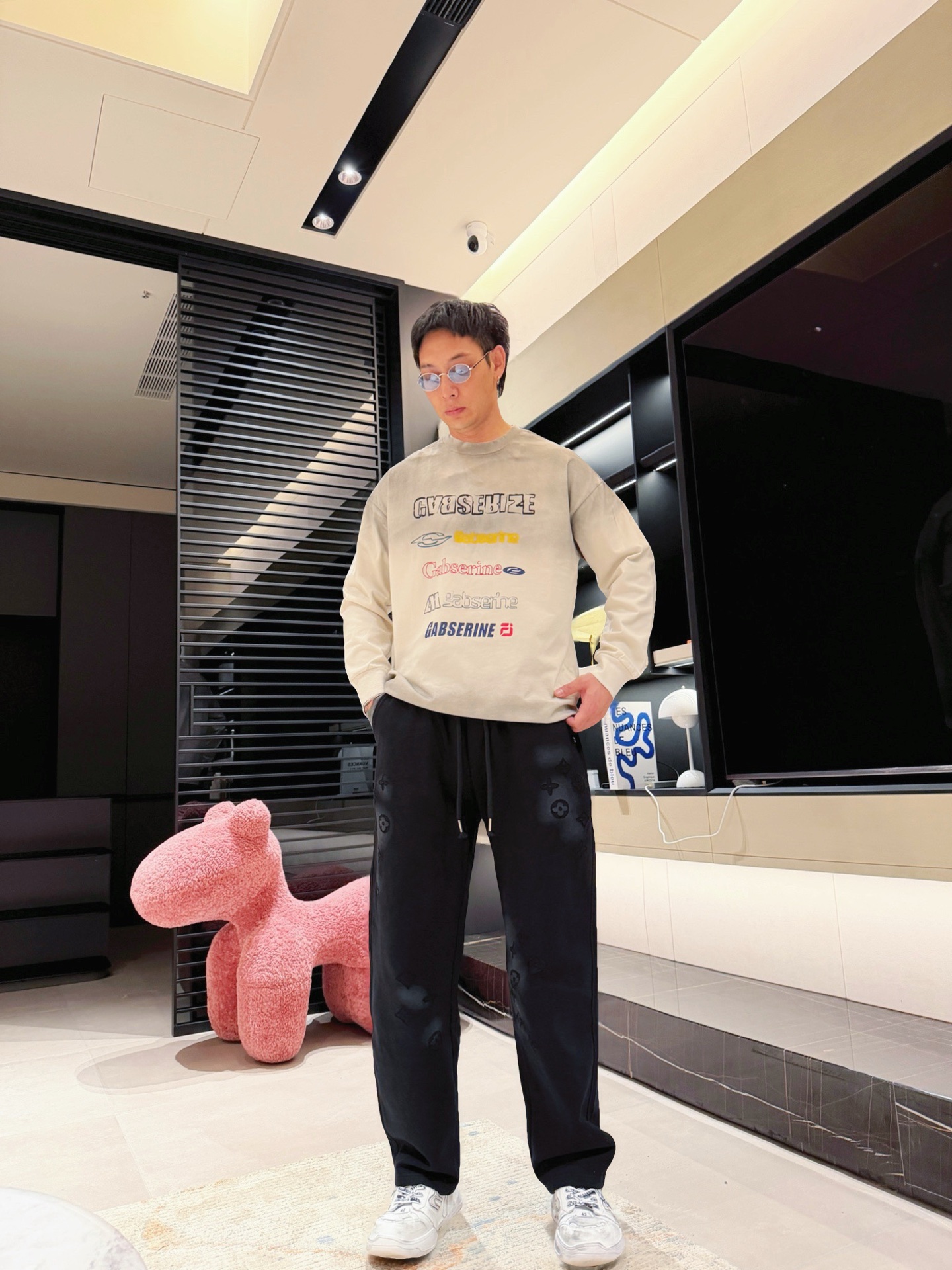 LV 顶级货品🐮 🆕2026春夏新款休闲裤！官网同步发售。品牌经典LOGO休闲裤 ，定制面料，舒适度极好