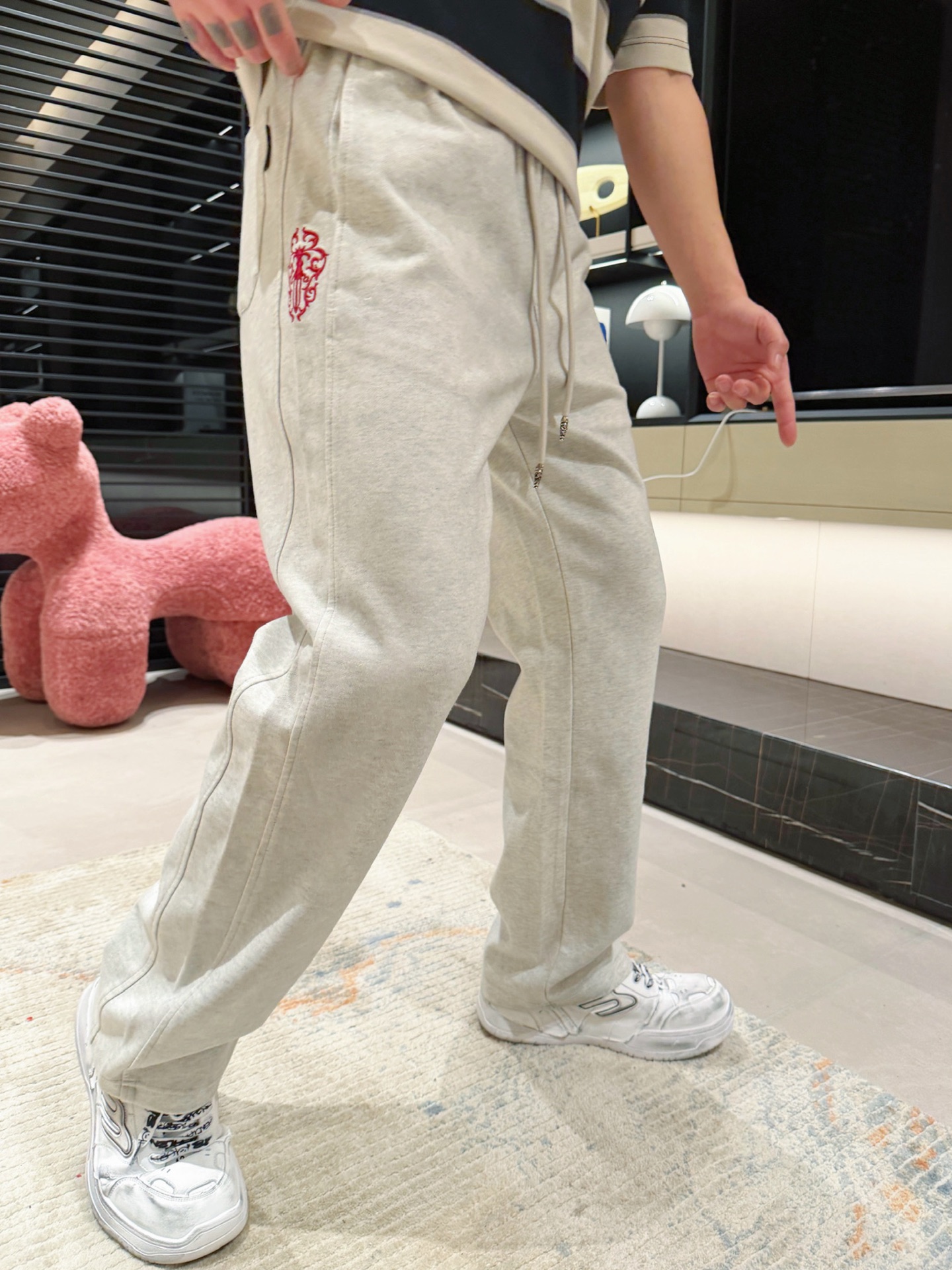 克罗心 顶级货品🐮 🆕2026春夏新款休闲裤！官网同步发售。品牌经典LOGO休闲裤 ，定制面料，舒适度极