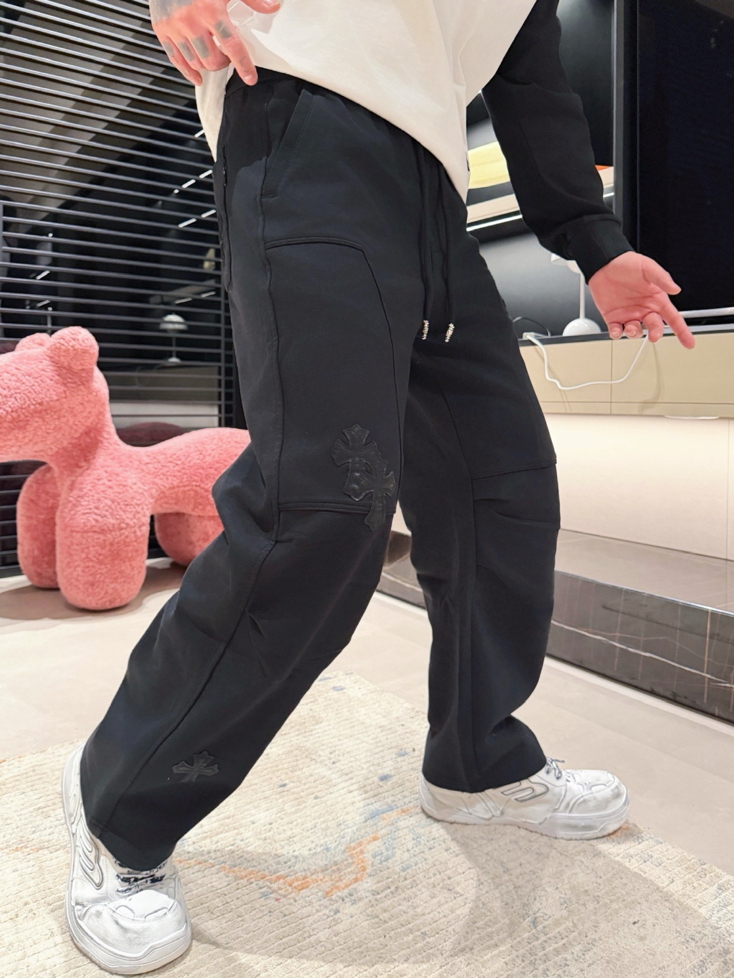 克罗心 顶级货品🐮 🆕2026春夏新款休闲裤！官网同步发售。品牌经典LOGO休闲裤 ，定制面料，舒适度极