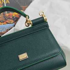 。Dolce & Gabban杜嘉班纳 💋(🔍BB6111# Sicily 100%正㊣版复制!品牌典范 。Dolce & Gabban杜嘉班纳 💋(🔍BB6111# Sicily 100%正㊣版复制!品牌典范