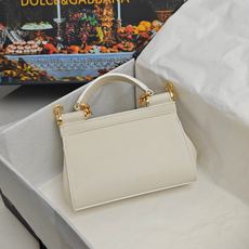 。Dolce & Gabban杜嘉班纳 💋(🔍BB6111# Sicily 100%正㊣版复制!品牌典范 。Dolce & Gabban杜嘉班纳 💋(🔍BB6111# Sicily 100%正㊣版复制!品牌典范