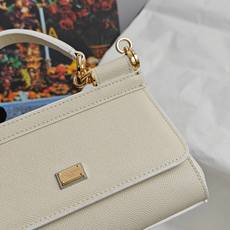 。Dolce & Gabban杜嘉班纳 💋(🔍BB6111# Sicily 100%正㊣版复制!品牌典范 。Dolce & Gabban杜嘉班纳 💋(🔍BB6111# Sicily 100%正㊣版复制!品牌典范
