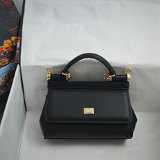 。Dolce & Gabban杜嘉班纳 💋(🔍BB6111# Sicily 100%正㊣版复制!品牌典范 。Dolce & Gabban杜嘉班纳 💋(🔍BB6111# Sicily 100%正㊣版复制!品牌典范