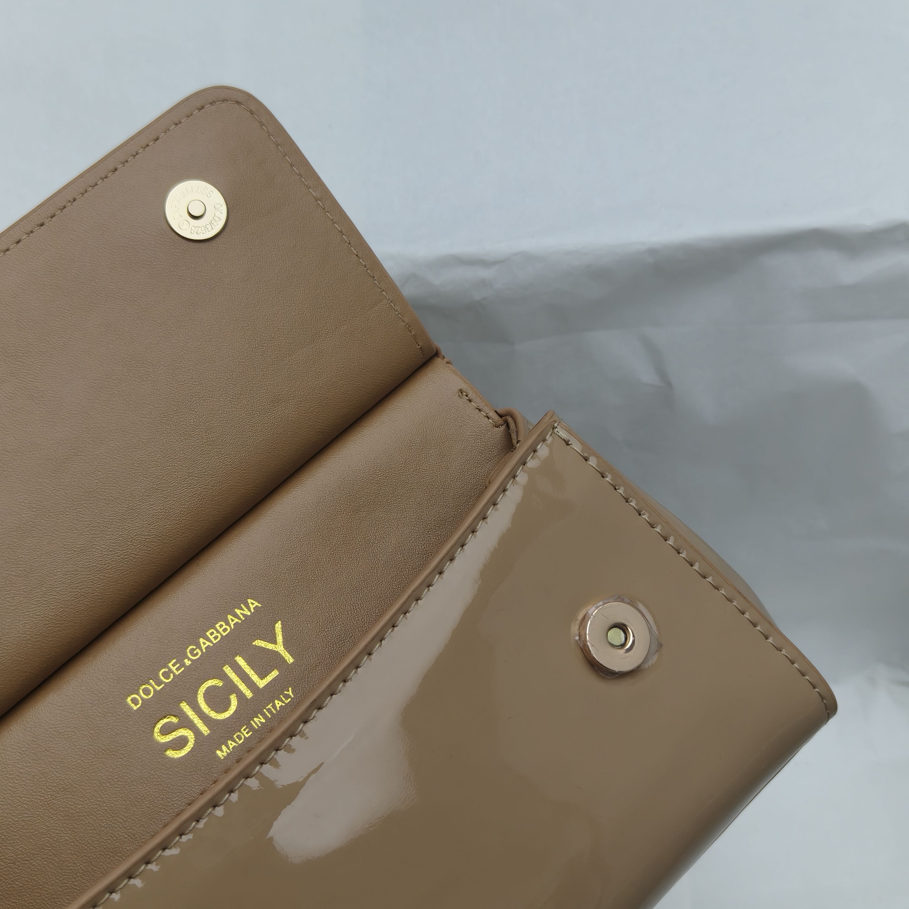 🔥Dolce & Gabban杜嘉班纳 💋（🔍手漆皮）颜色正㊣版型！经典款手提斜挎包系列 时尚界另一款铂