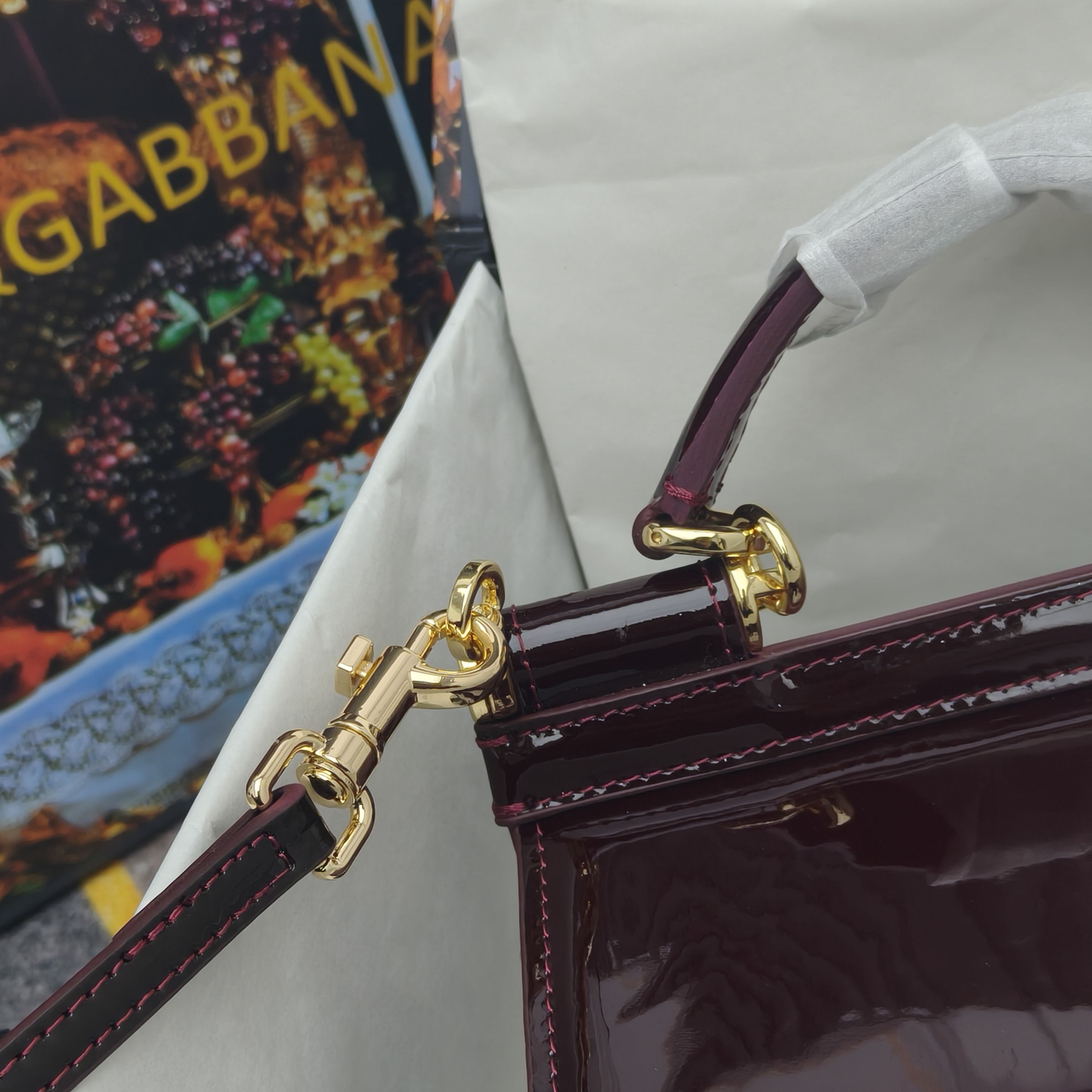 🔥Dolce & Gabban杜嘉班纳 💋（🔍手漆皮）颜色正㊣版型！经典款手提斜挎包系列 时尚界另一款铂