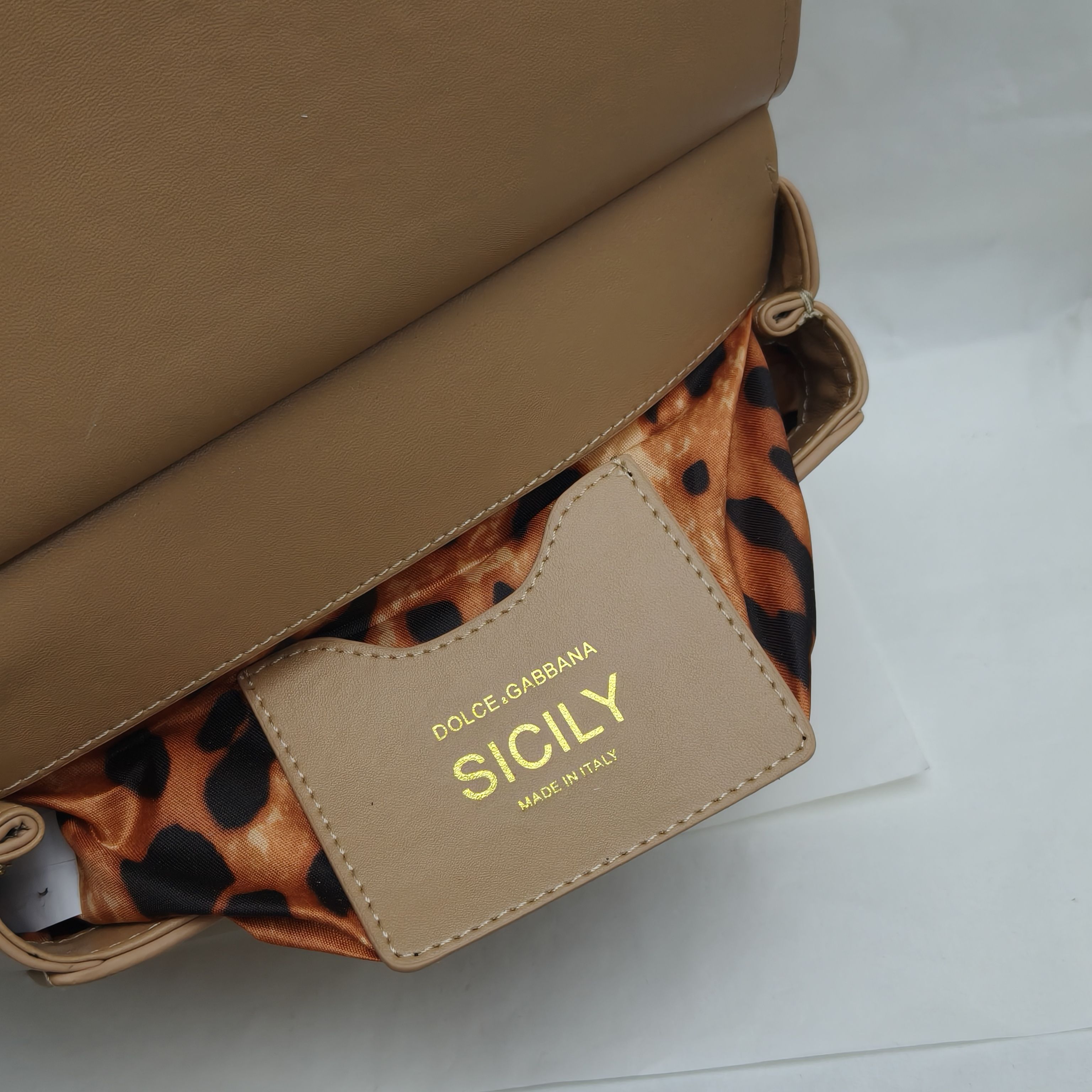 🔥Dolce & Gabban杜嘉班纳 💋（🔍手漆皮）颜色正㊣版型！经典款手提斜挎包系列 时尚界另一款铂