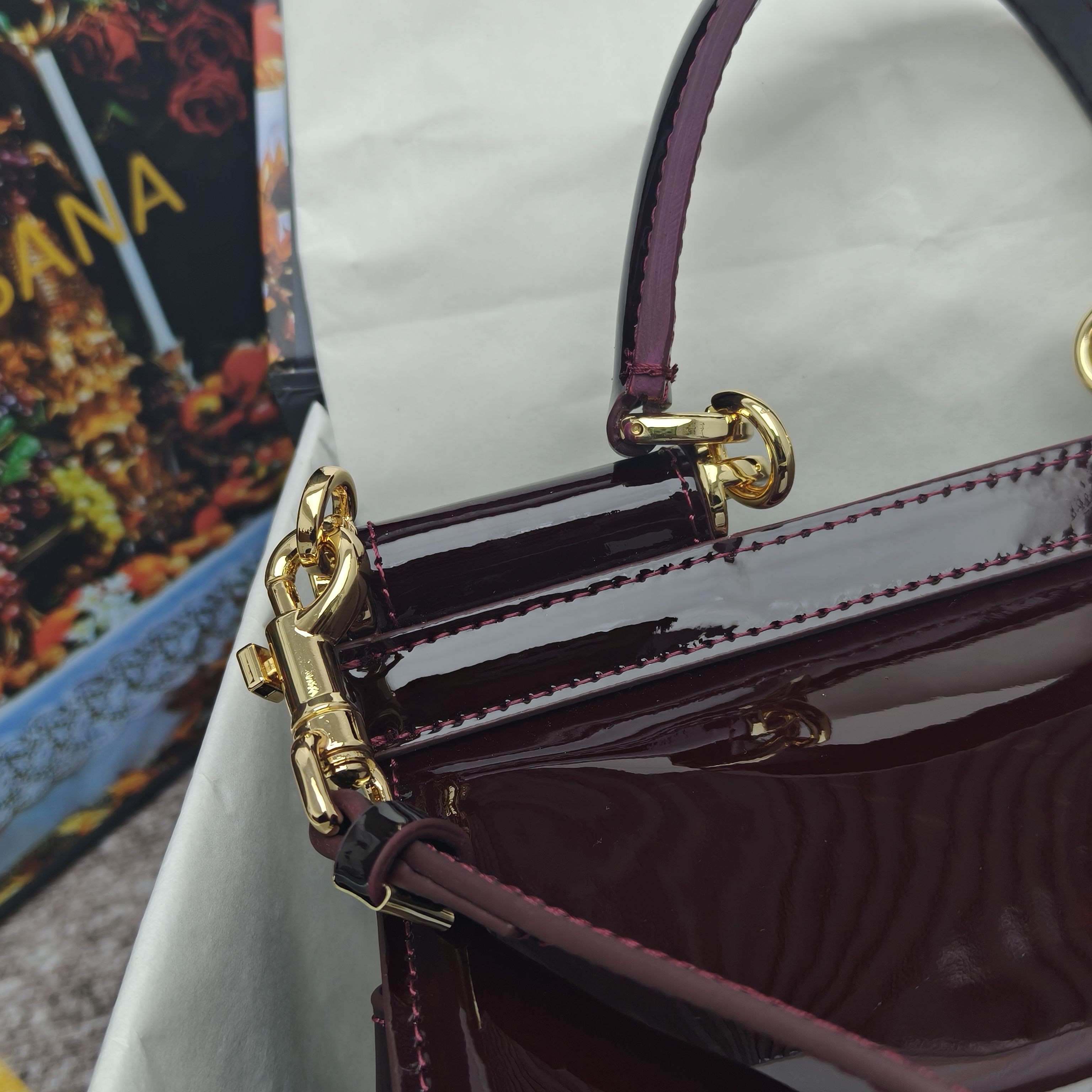 🔥Dolce & Gabban杜嘉班纳 💋（🔍手漆皮）颜色正㊣版型！经典款手提斜挎包系列 时尚界另一款铂
