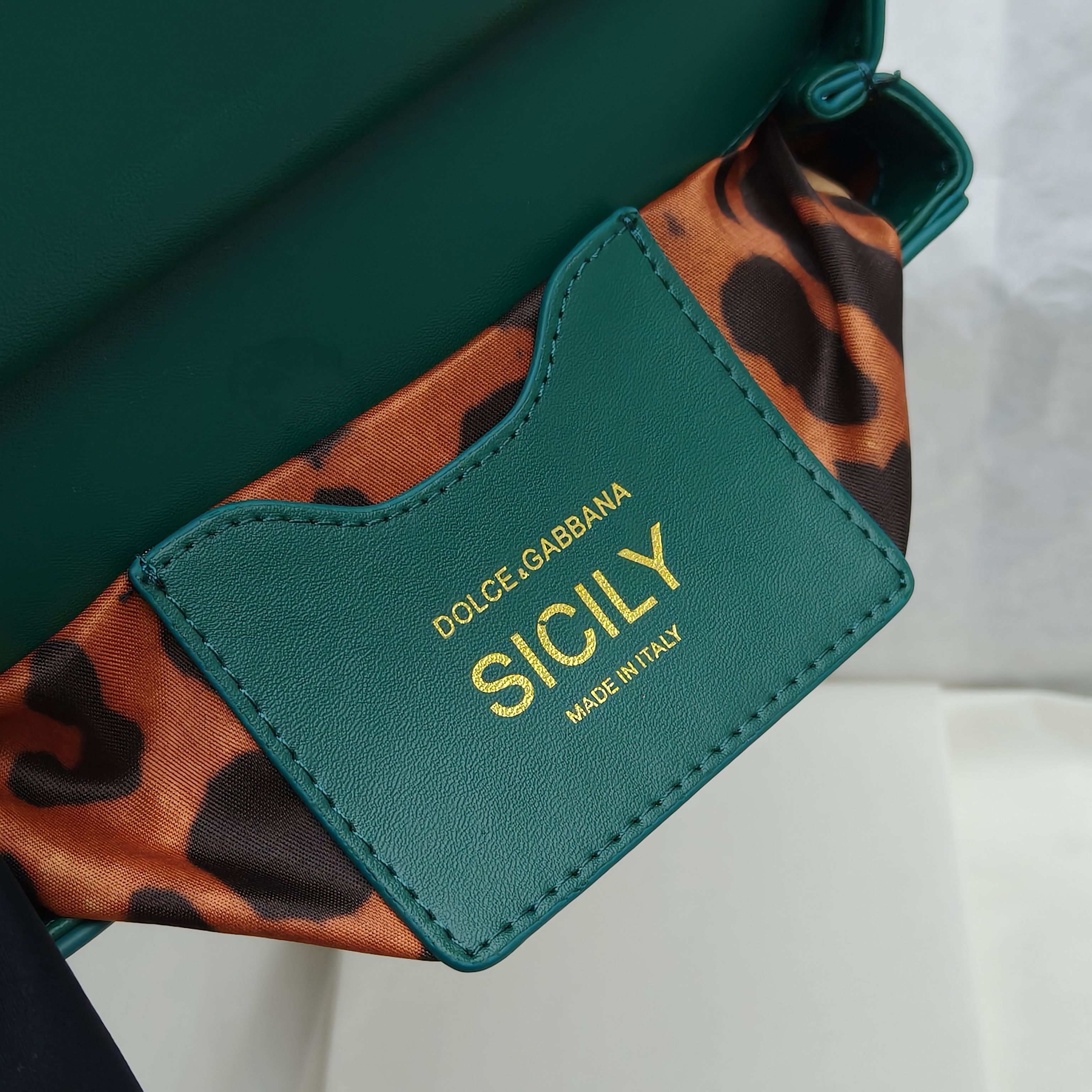 🔥Dolce & Gabban杜嘉班纳 💋（🔍手漆皮）颜色正㊣版型！经典款手提斜挎包系列 时尚界另一款铂