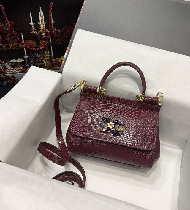 🦎新款钻扣💎Dolce & Gabban杜嘉班纳 💋( 蜥蜴纹 正㊣版复制!品牌典范之作,现以全新精巧版
