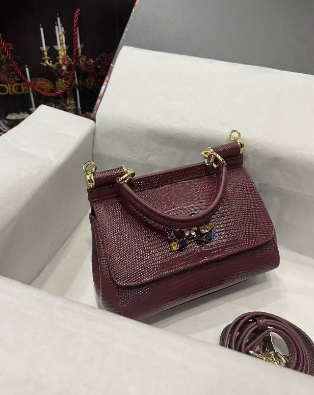 🦎新款钻扣💎Dolce & Gabban杜嘉班纳 💋( 蜥蜴纹 正㊣版复制!品牌典范之作,现以全新精巧版