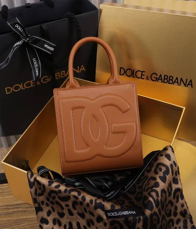 New TOTE🔥🔥🔥DG Logo Bag 迷你托特包😍型号:6319#Size:16.5×17.5×